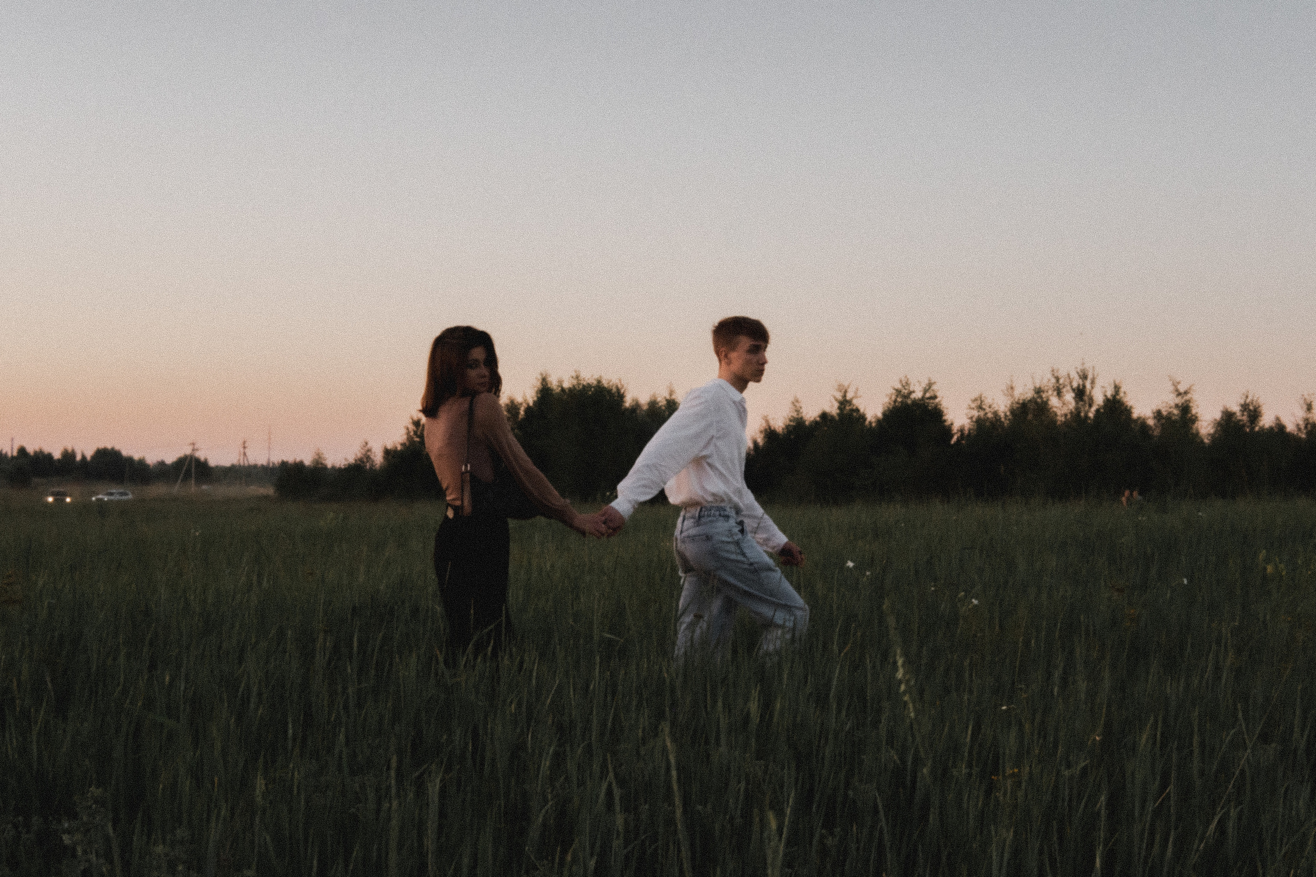 Любовь в закатном поле. love story. Свадебный и портретный фотограф в Москве, Светлана Янковая