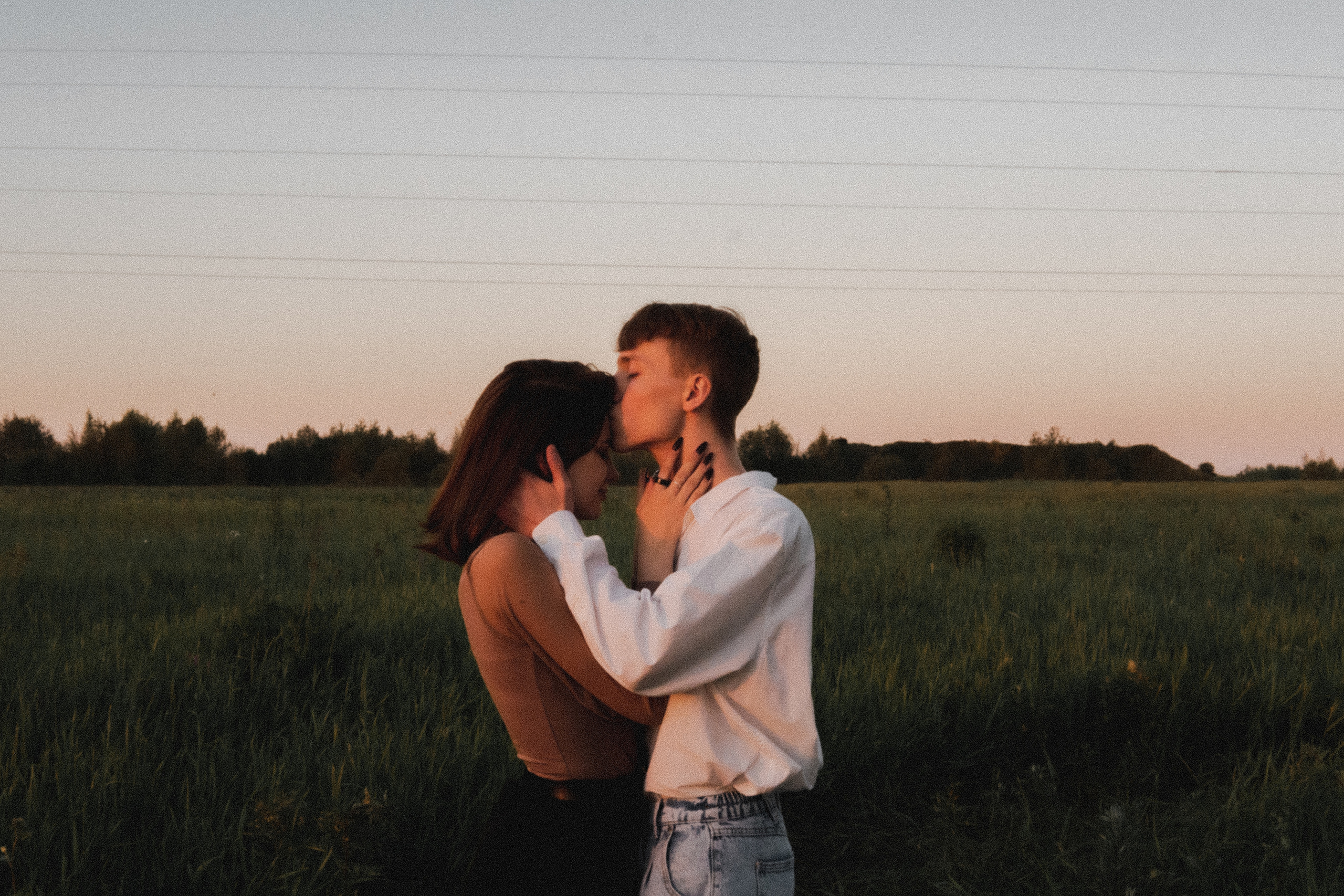 Любовь в закатном поле. love story. Свадебный и портретный фотограф в Москве, Светлана Янковая