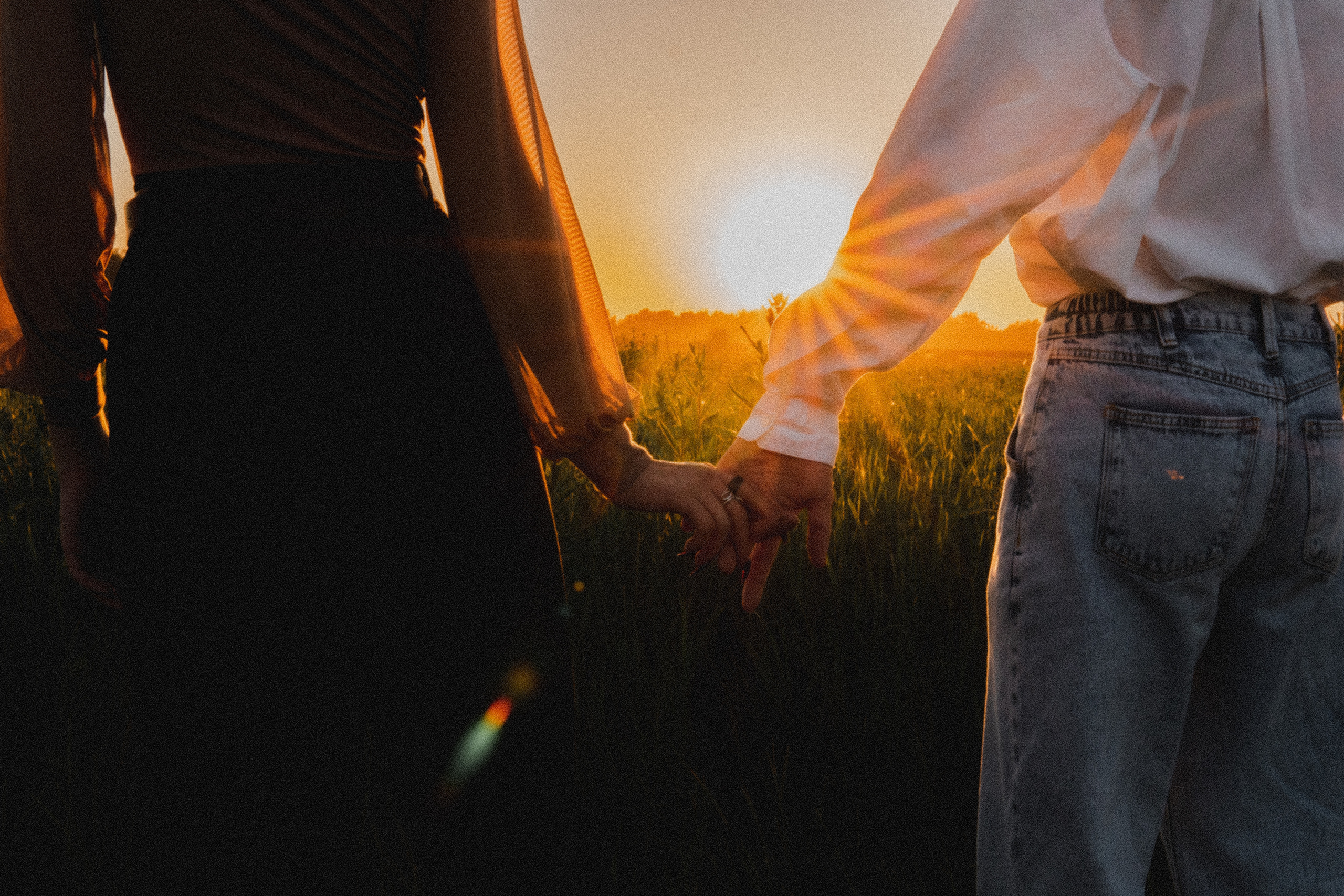 Любовь в закатном поле. love story. Свадебный и портретный фотограф в Москве, Светлана Янковая