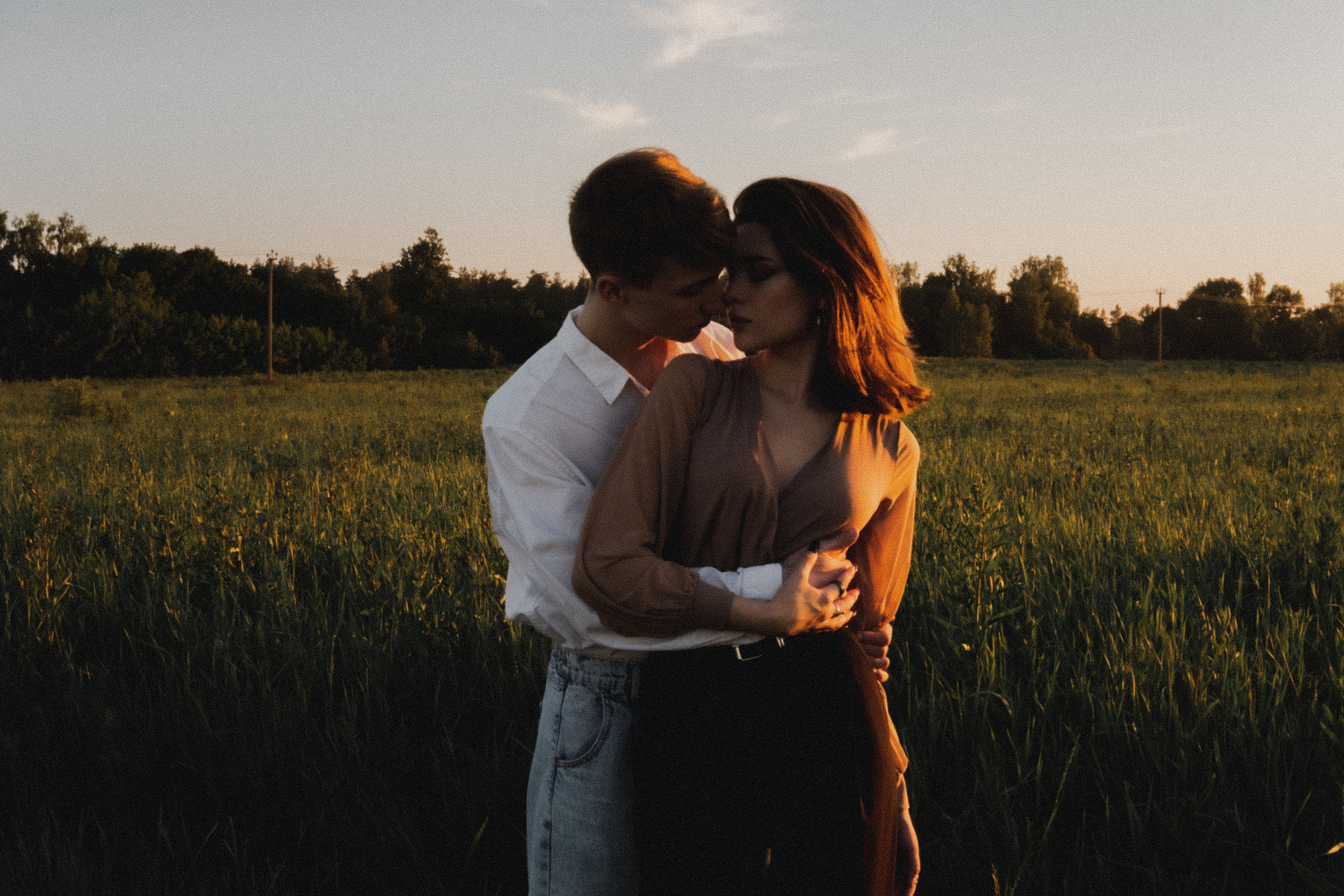 Любовь в закатном поле. love story. Свадебный и портретный фотограф в Москве, Светлана Янковая