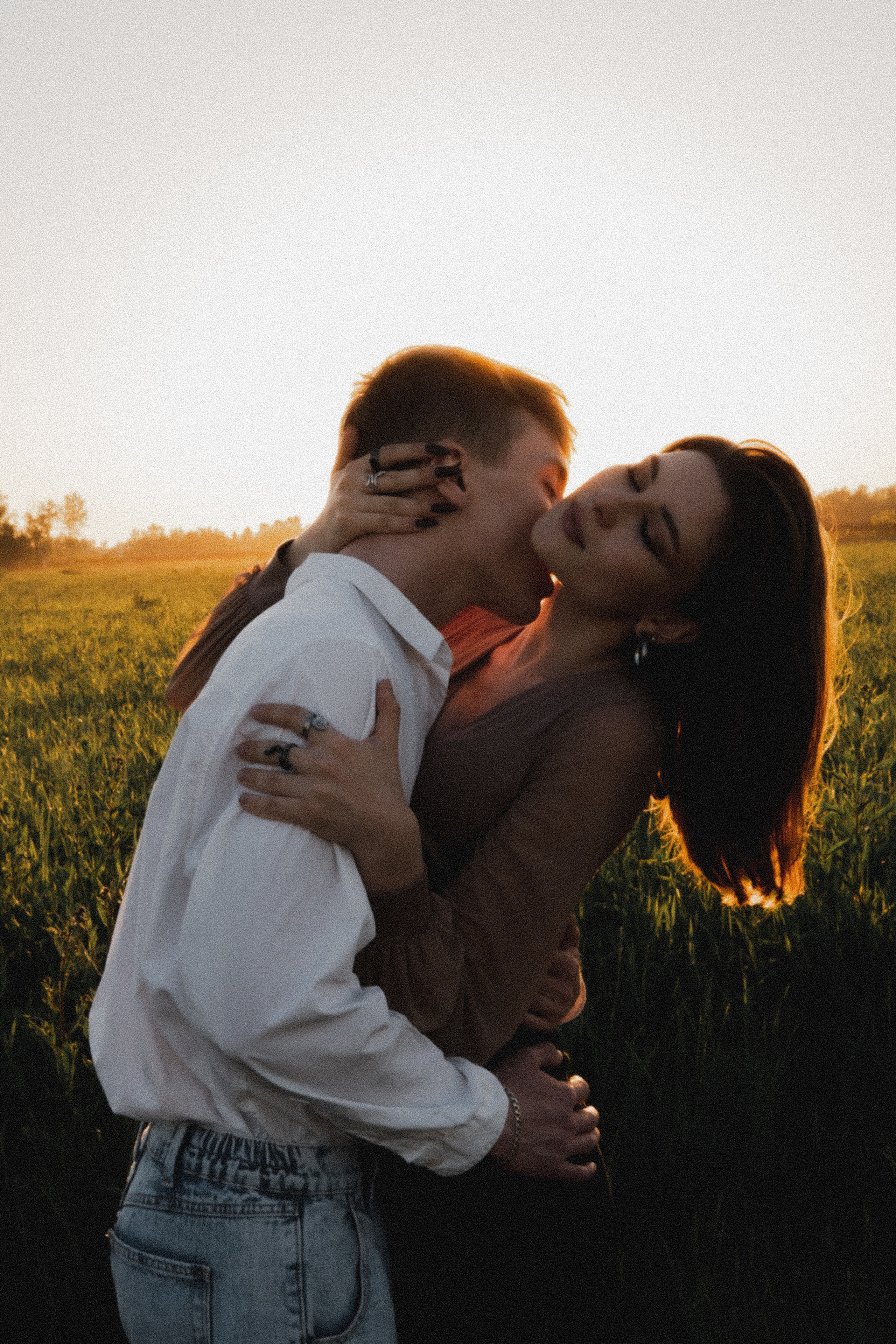 Любовь в закатном поле. love story. Свадебный и портретный фотограф в Москве, Светлана Янковая