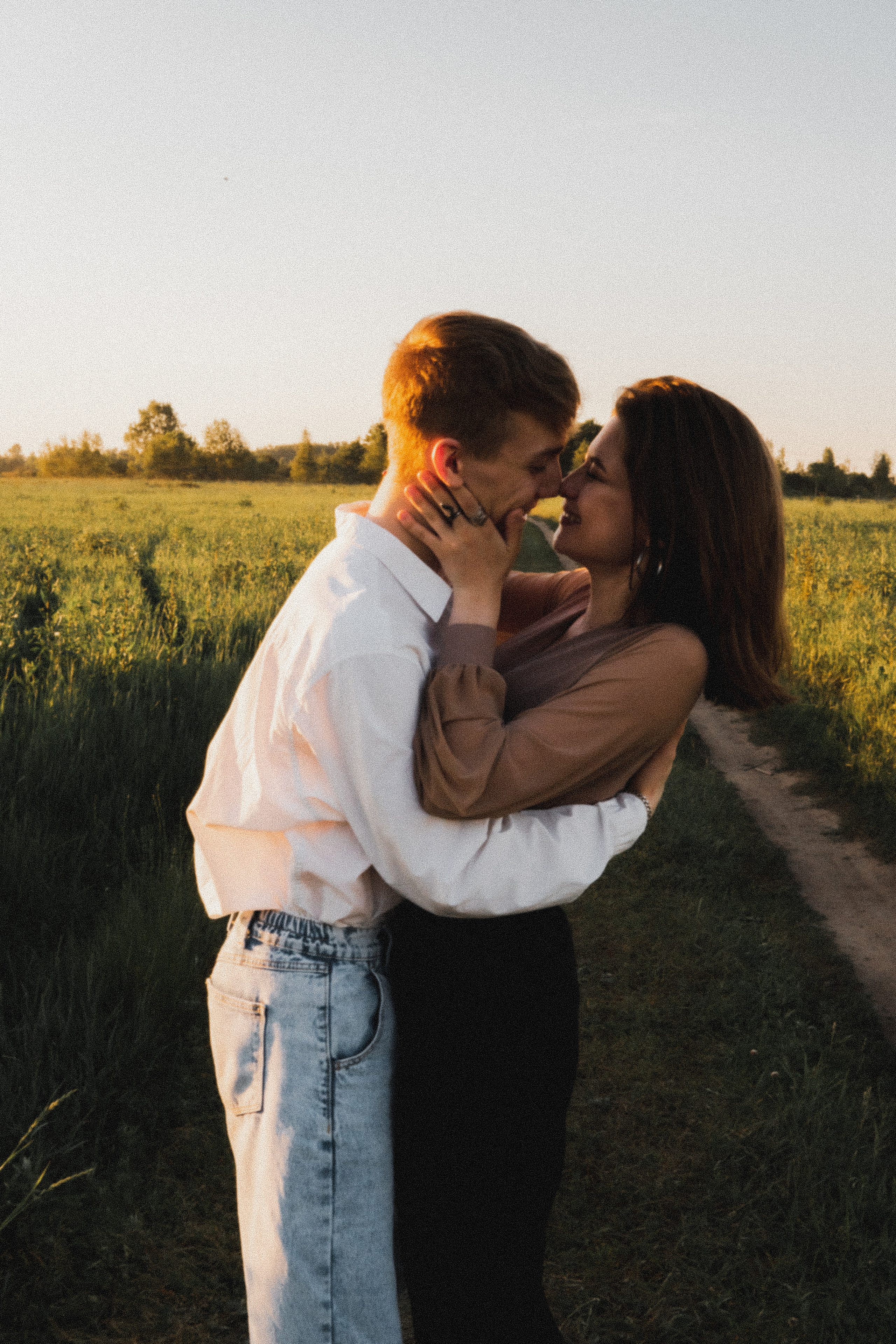 Любовь в закатном поле. love story. Свадебный и портретный фотограф в Москве, Светлана Янковая