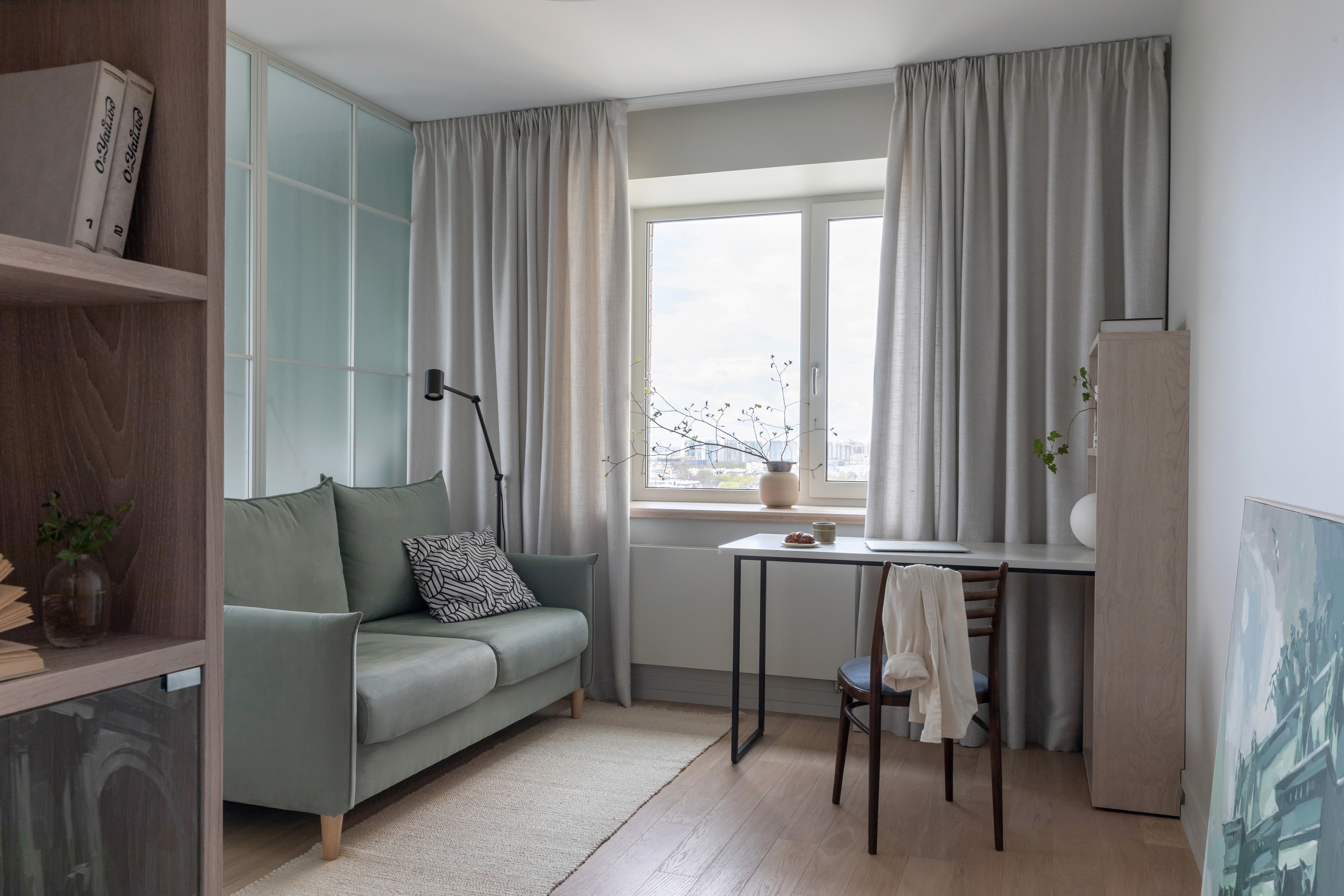 Окна в парк. Квартира 47 м². Мастерская интерьеров Светланы Куксовой. Дизайн и реализация