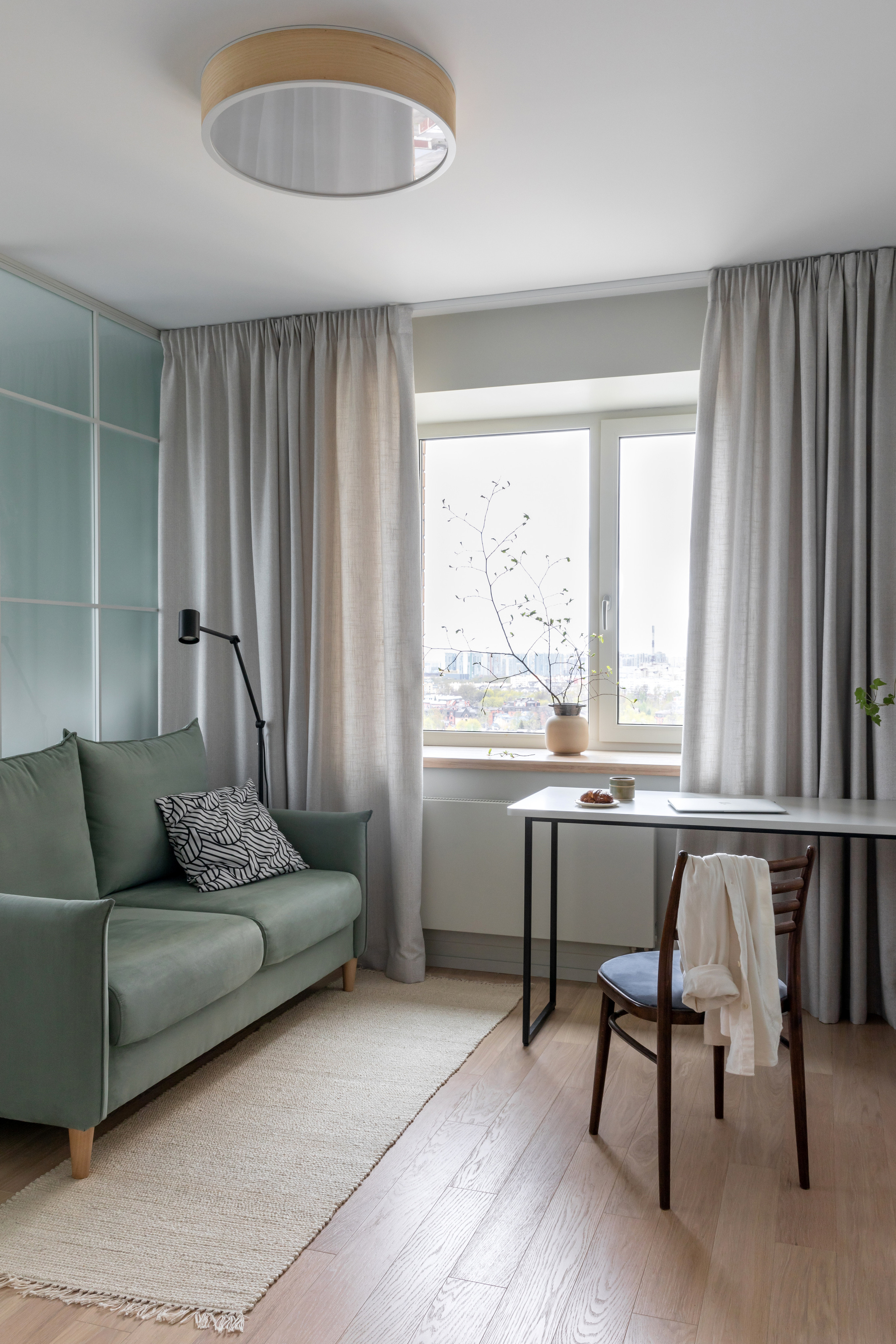 Окна в парк. Квартира 47 м². Мастерская интерьеров Светланы Куксовой. Дизайн и реализация