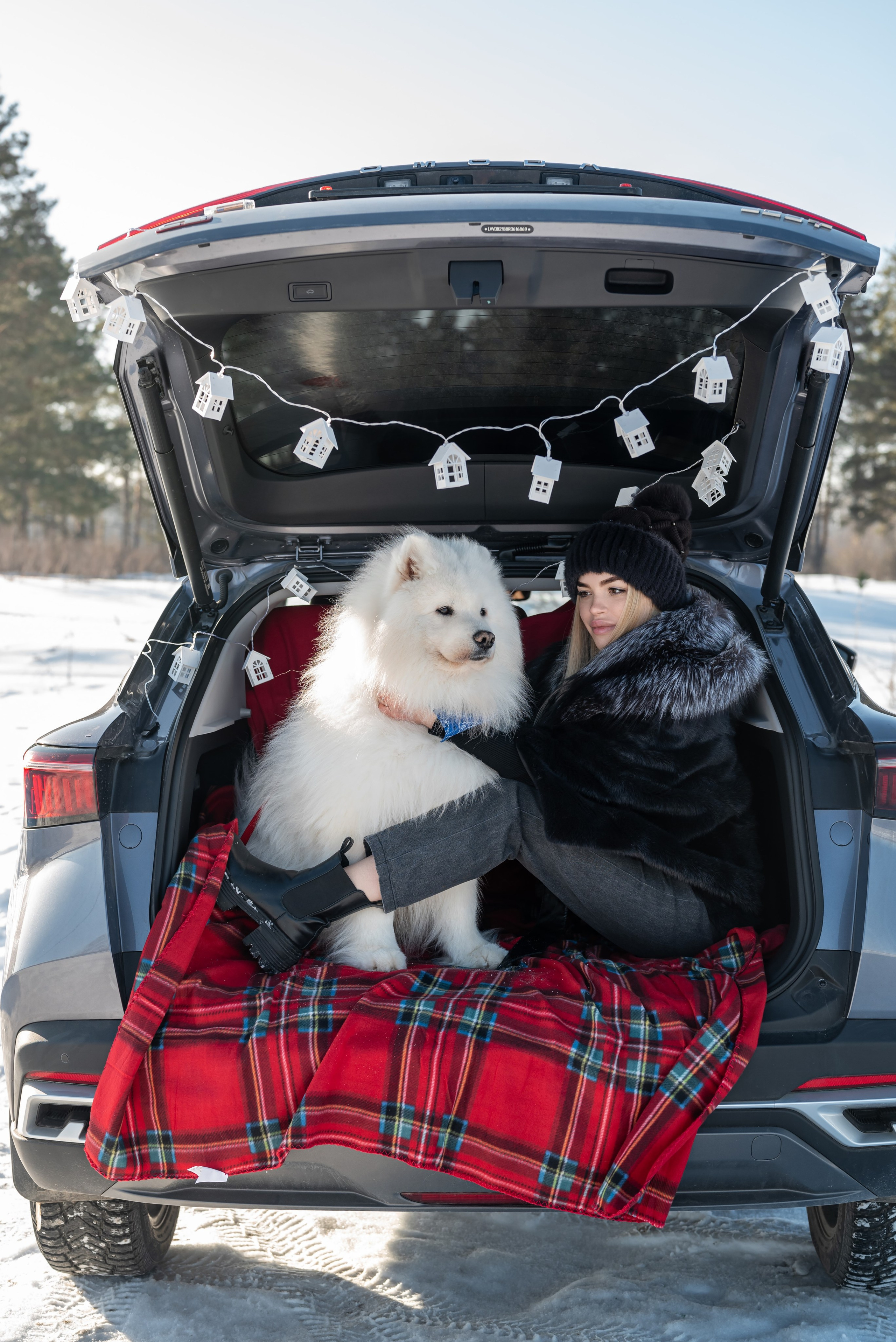 Фотопроект с Платоном и машиной на улице. Фотограф в городе Салават