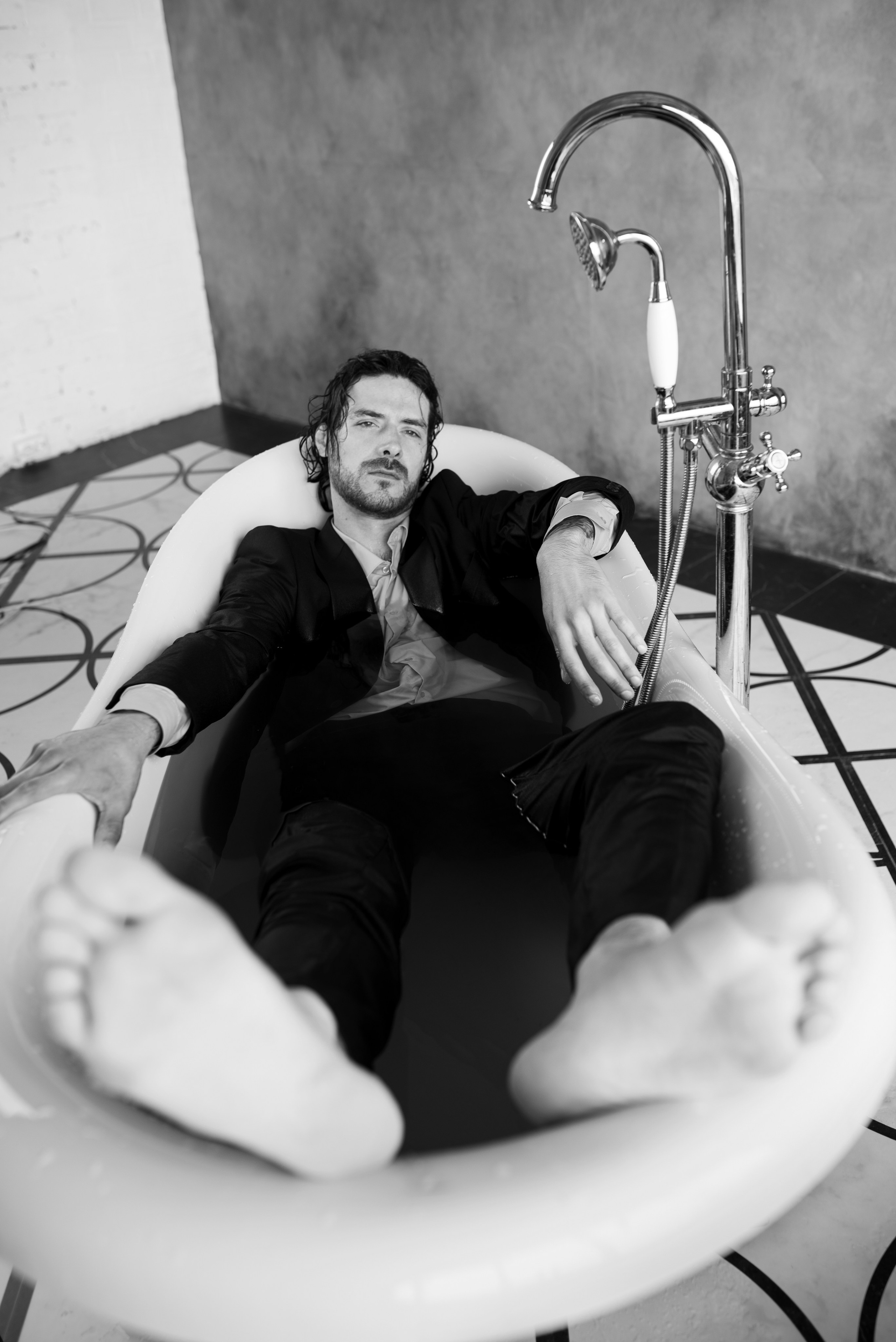 Женя в ванной. Я — Фотограф из Хабаровска