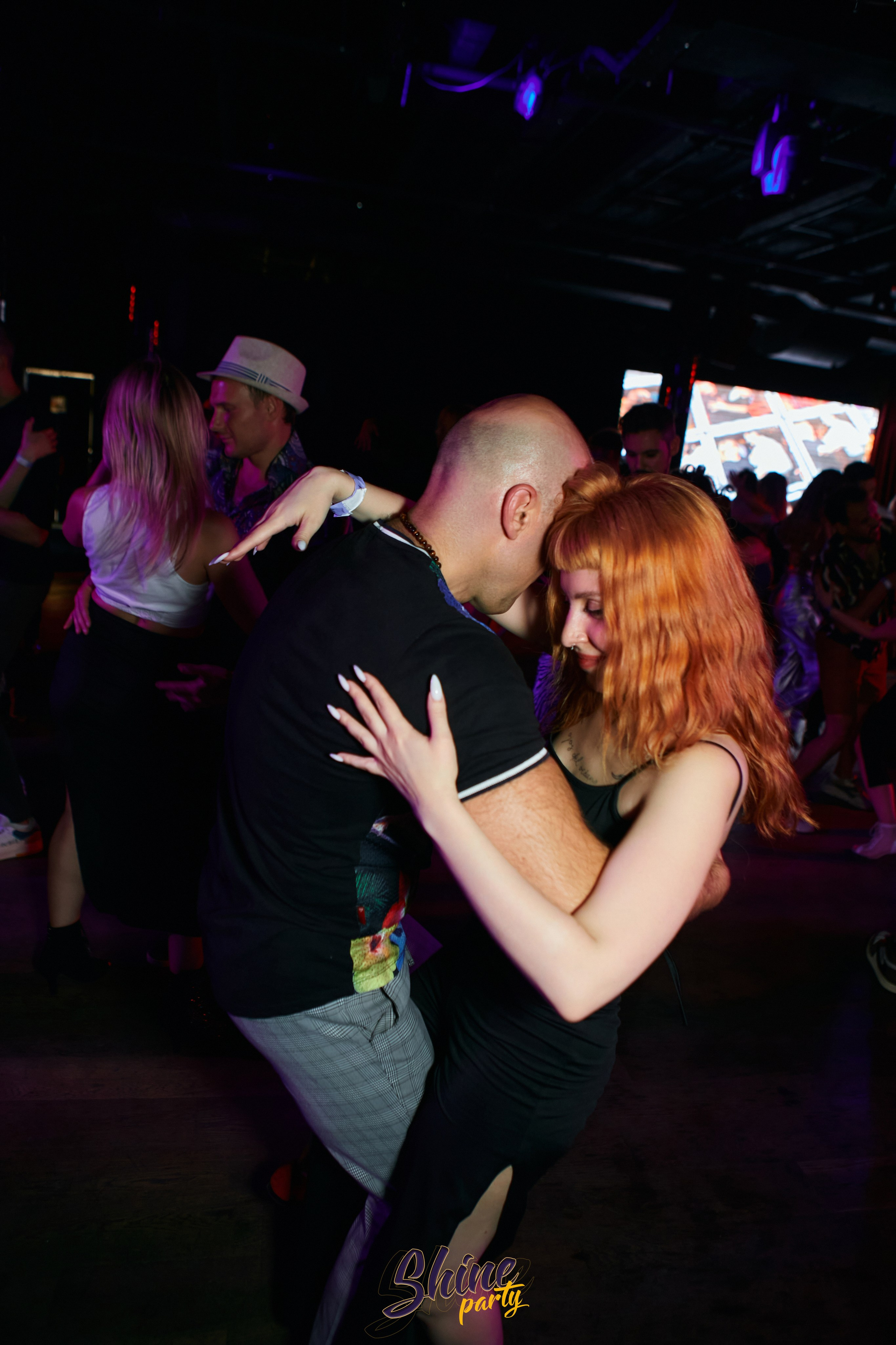 Shine party bachata. Свадебный фотограф