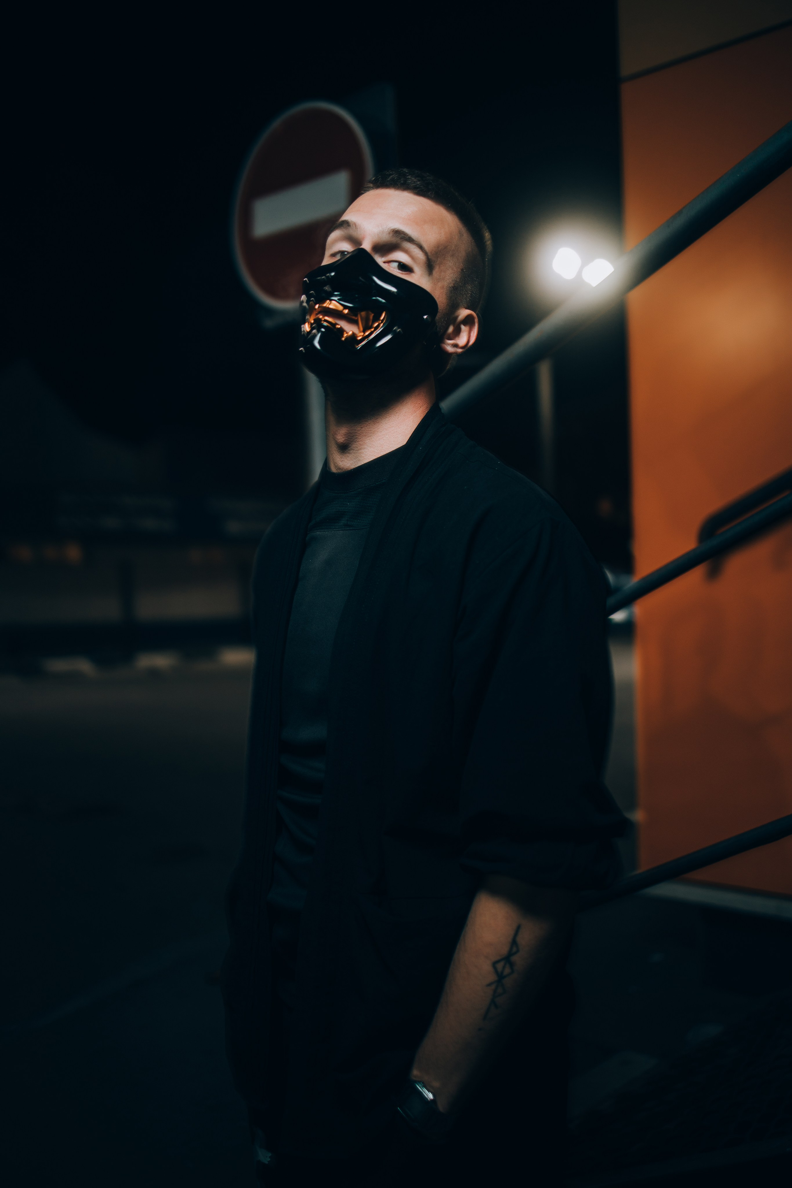 Фотосессия Артёма с его машиной. Выпускные альбомы в Серпухове