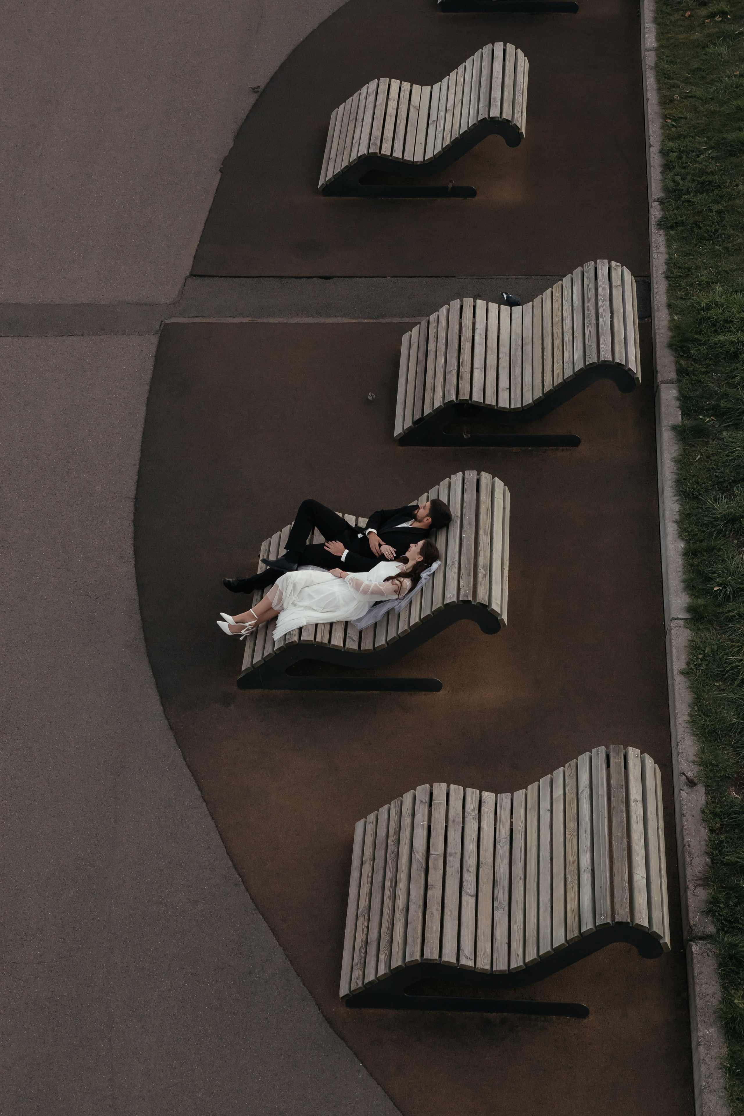 Фотограф на свадьбу в Красноярске. Подбор мест для фотосессий. Помощь в позировании.