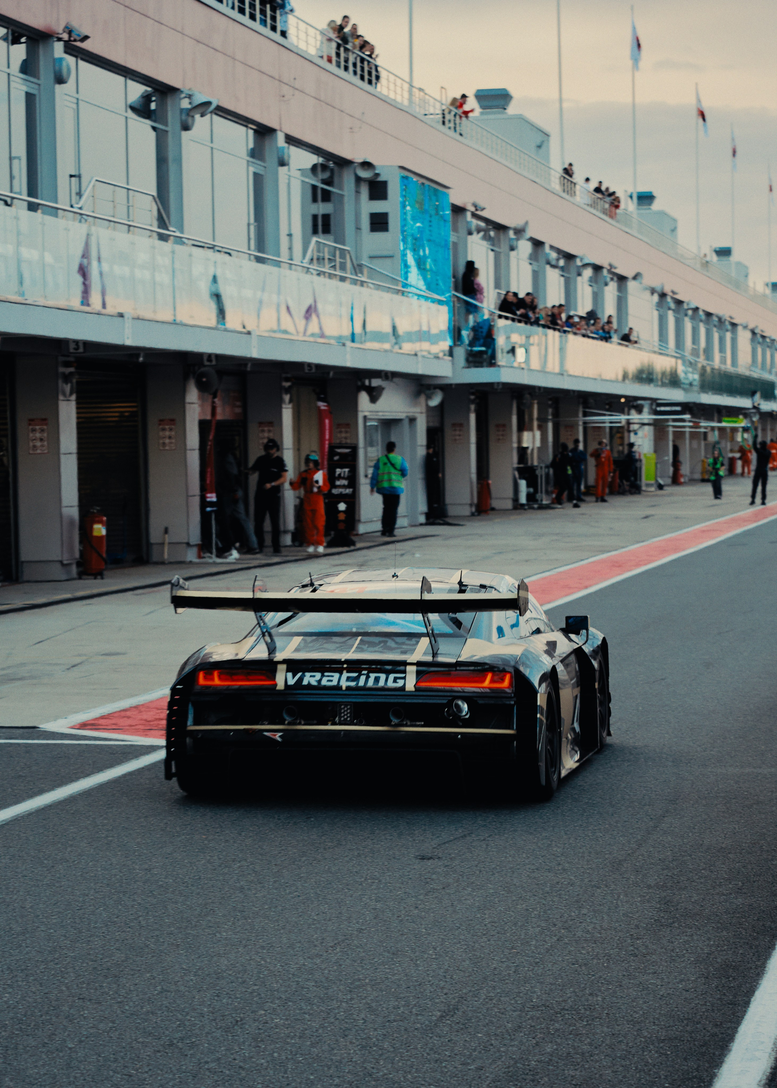 REC 2025. Автомобильный и коммерческий фотограф Москва