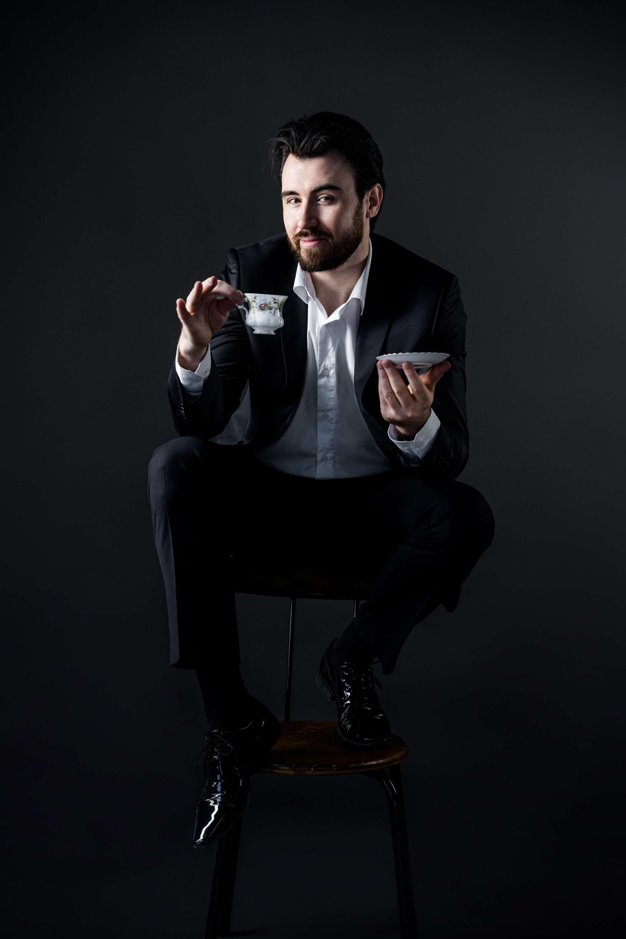 Артисты больших и малых сцен