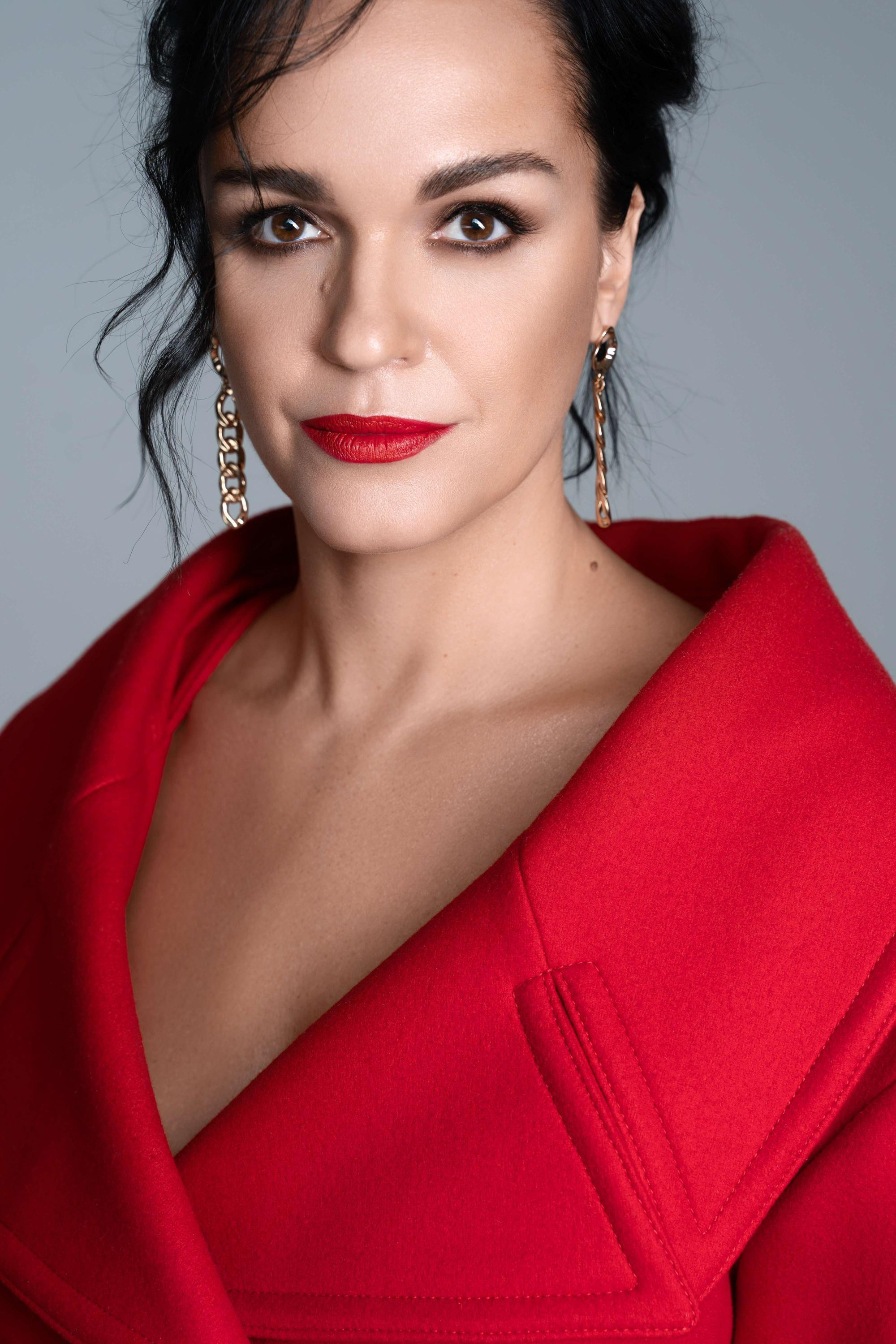 Артисты больших и малых сцен