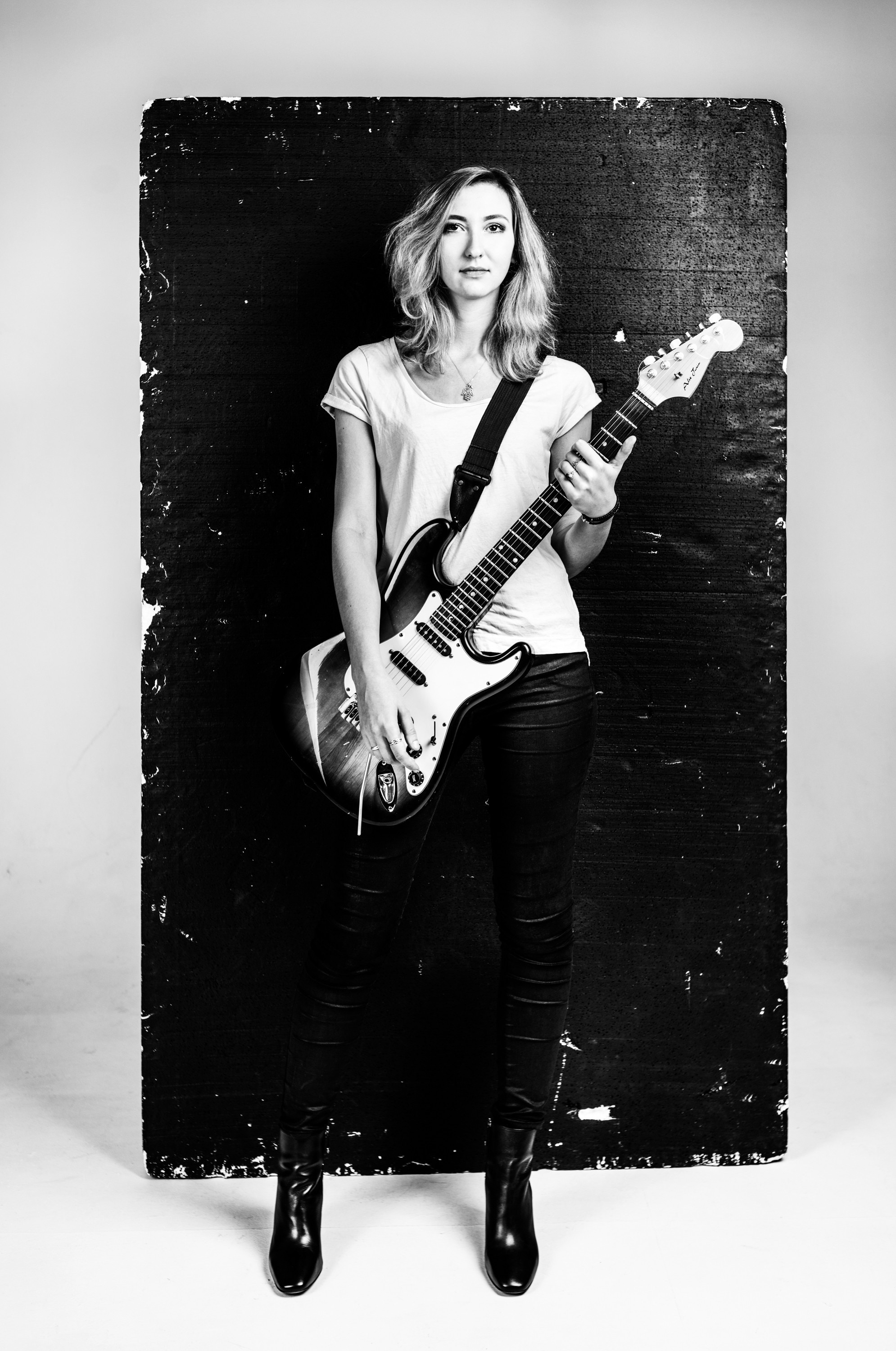 Рок-группа Crimson Brooks