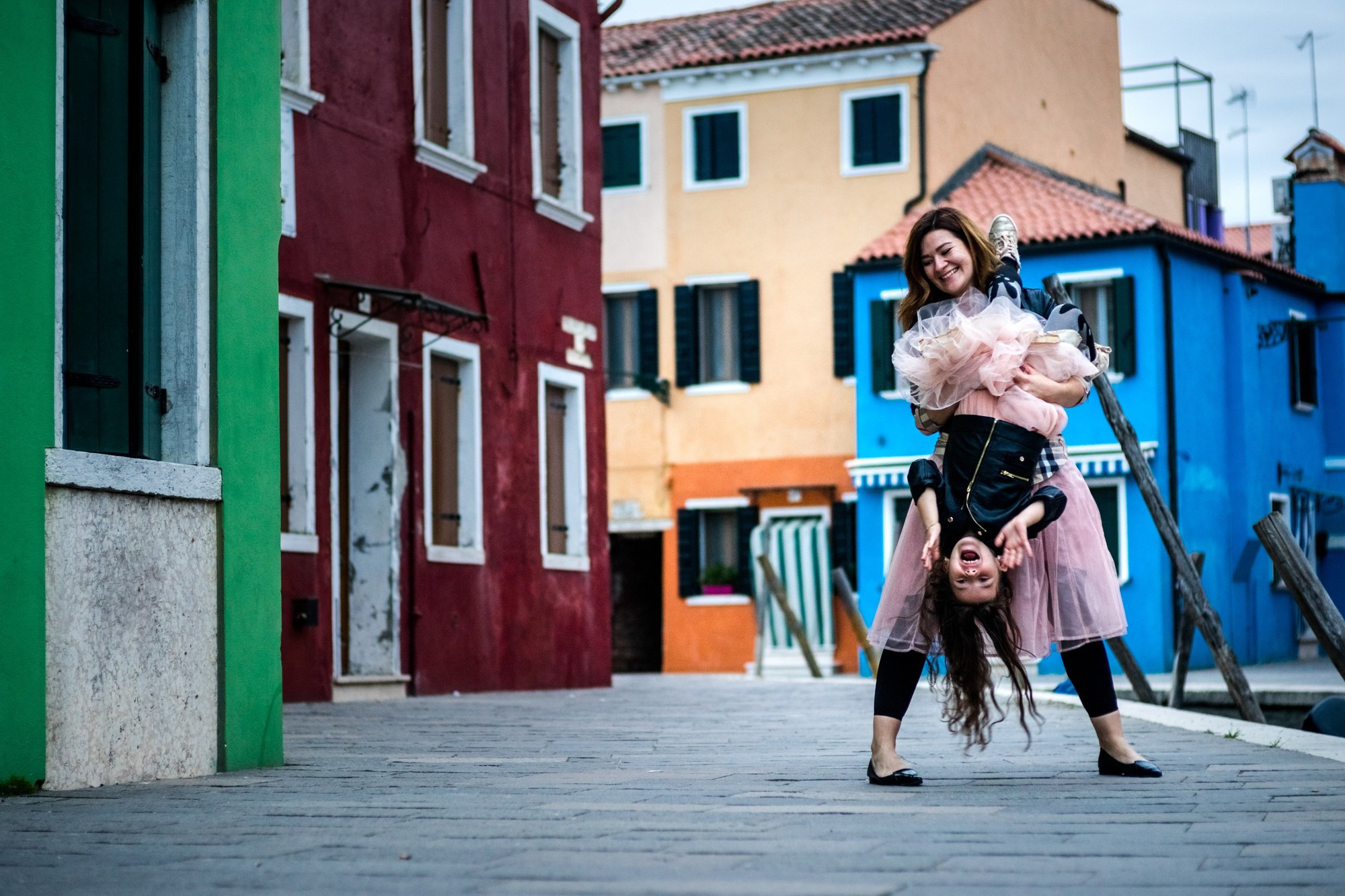 Дочки-матери — Юлия и Алиссия, Бурано, Италия