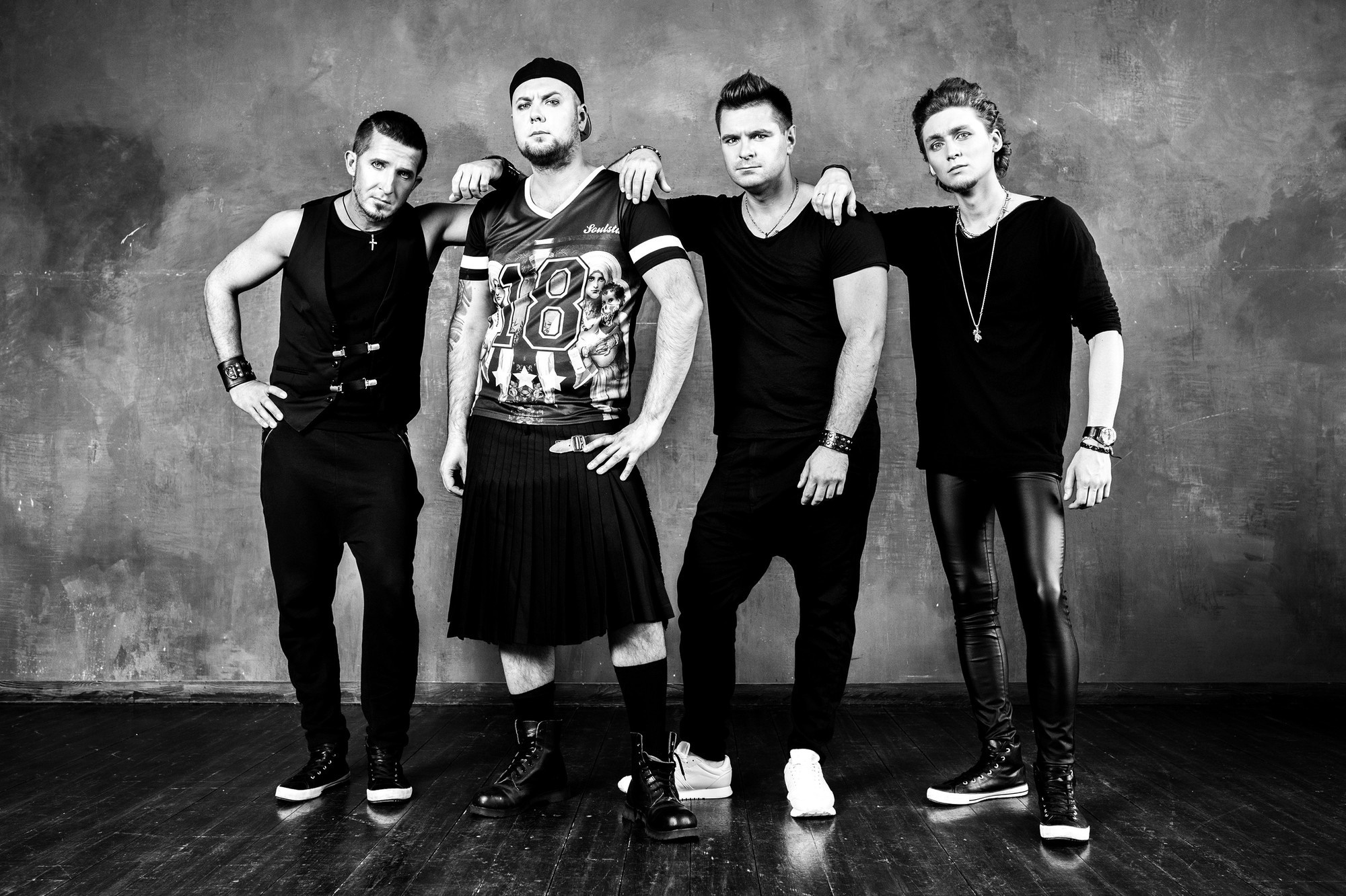 Кавер-группа House For Barbies