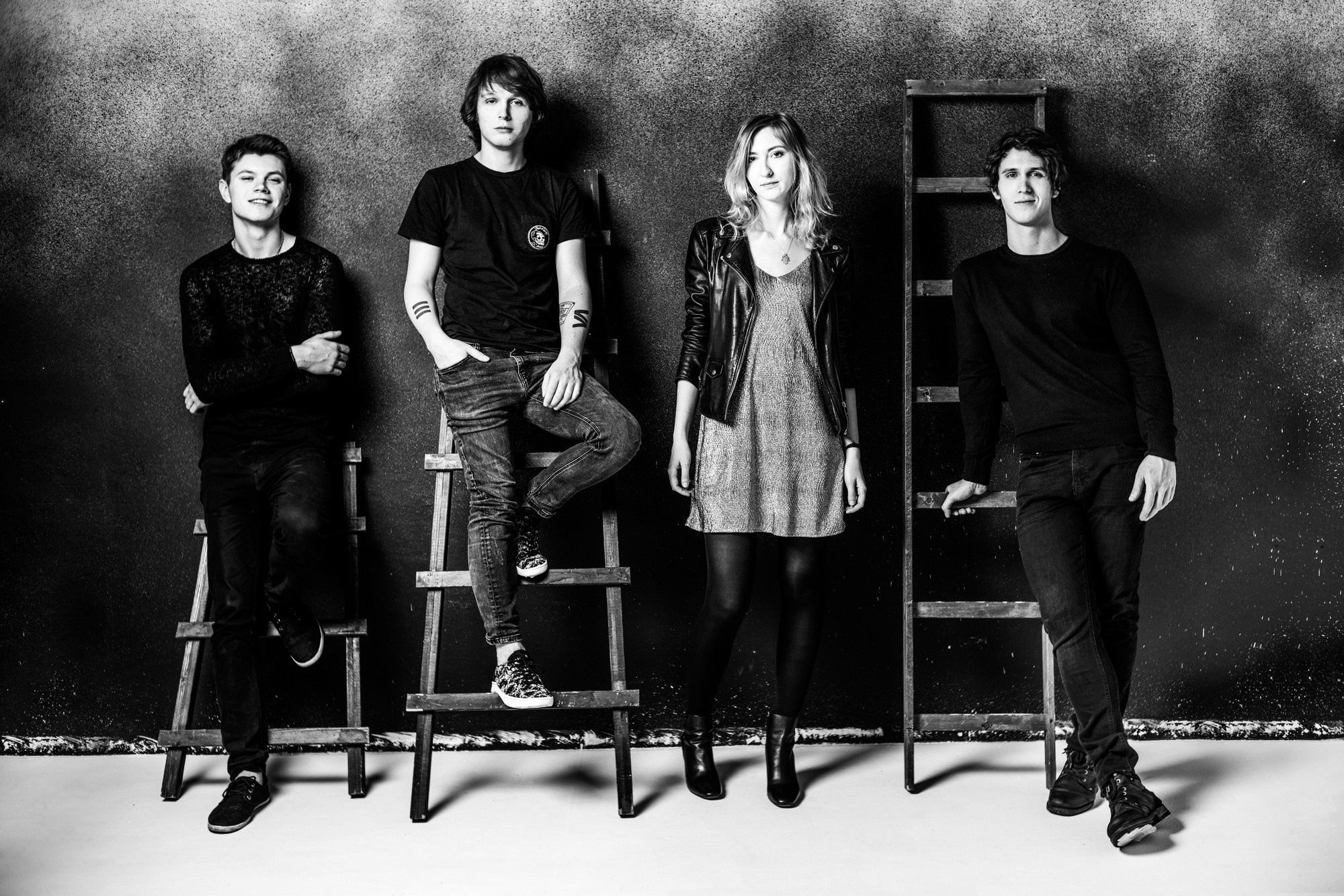 Рок-группа Crimson Brooks