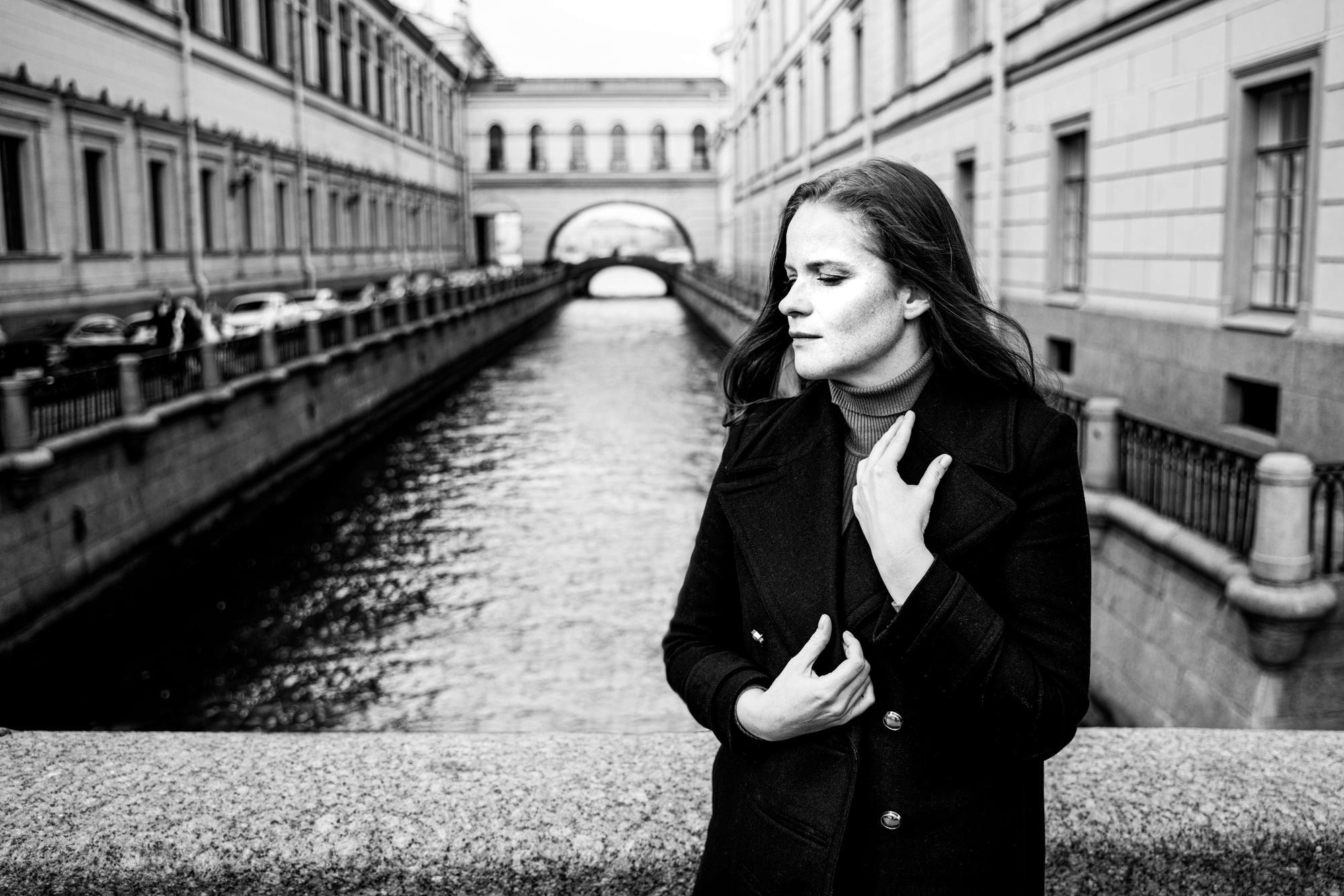 Артисты больших и малых сцен