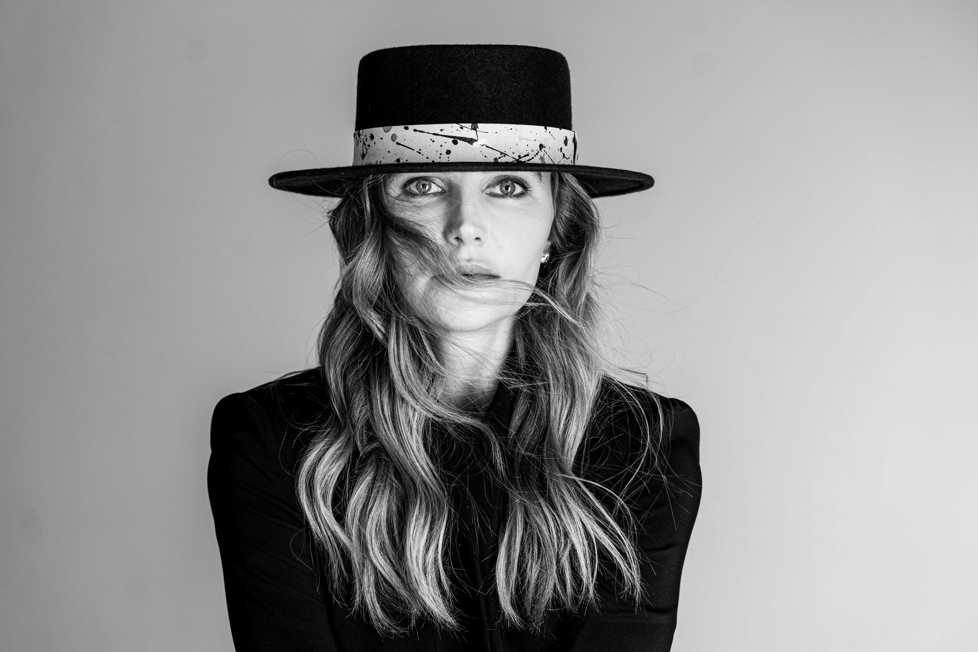 Артисты больших и малых сцен