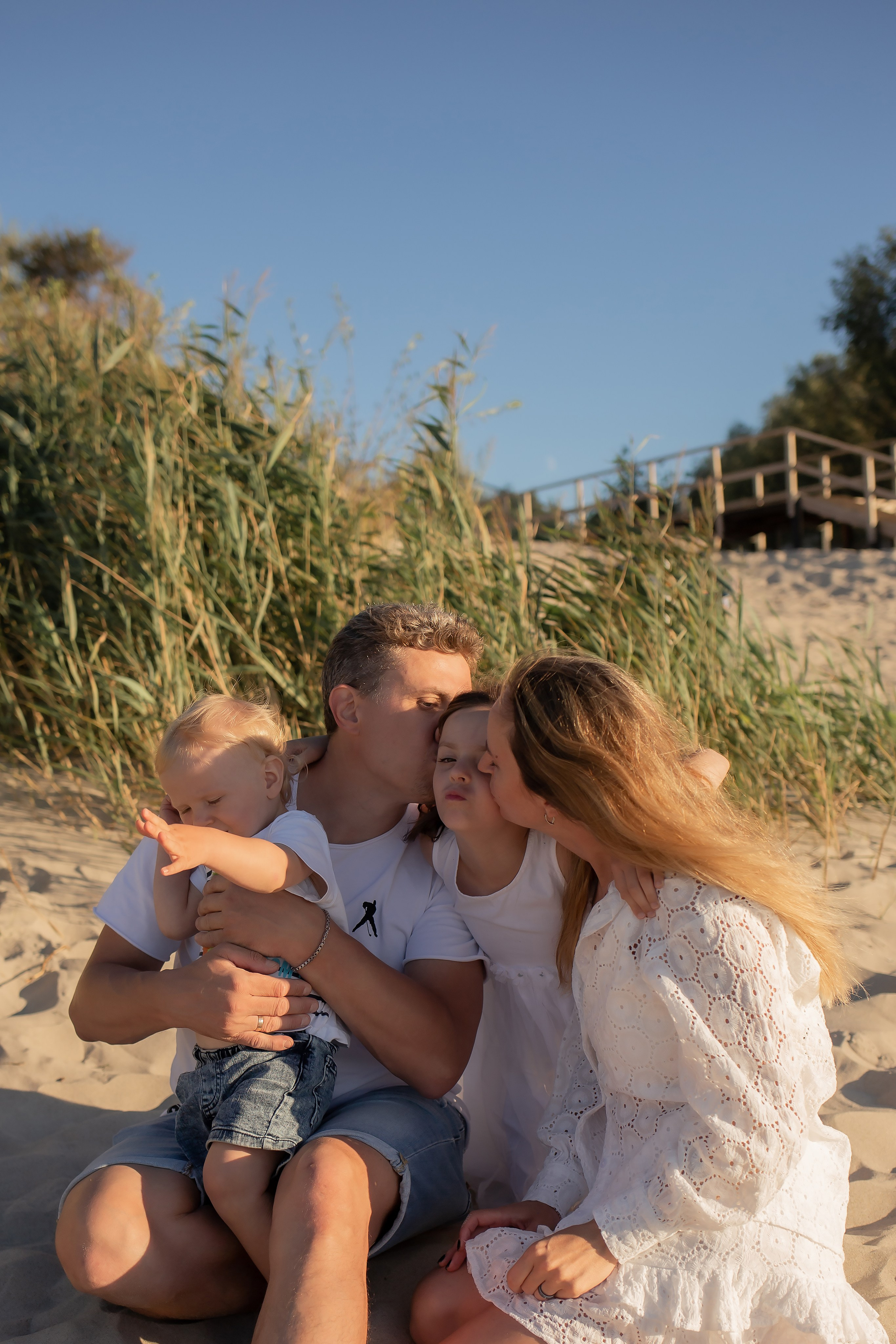 Иван, Ирина, Варя и Гордей. Малиновка. Фотограф в Калининграде Решетникова Алина