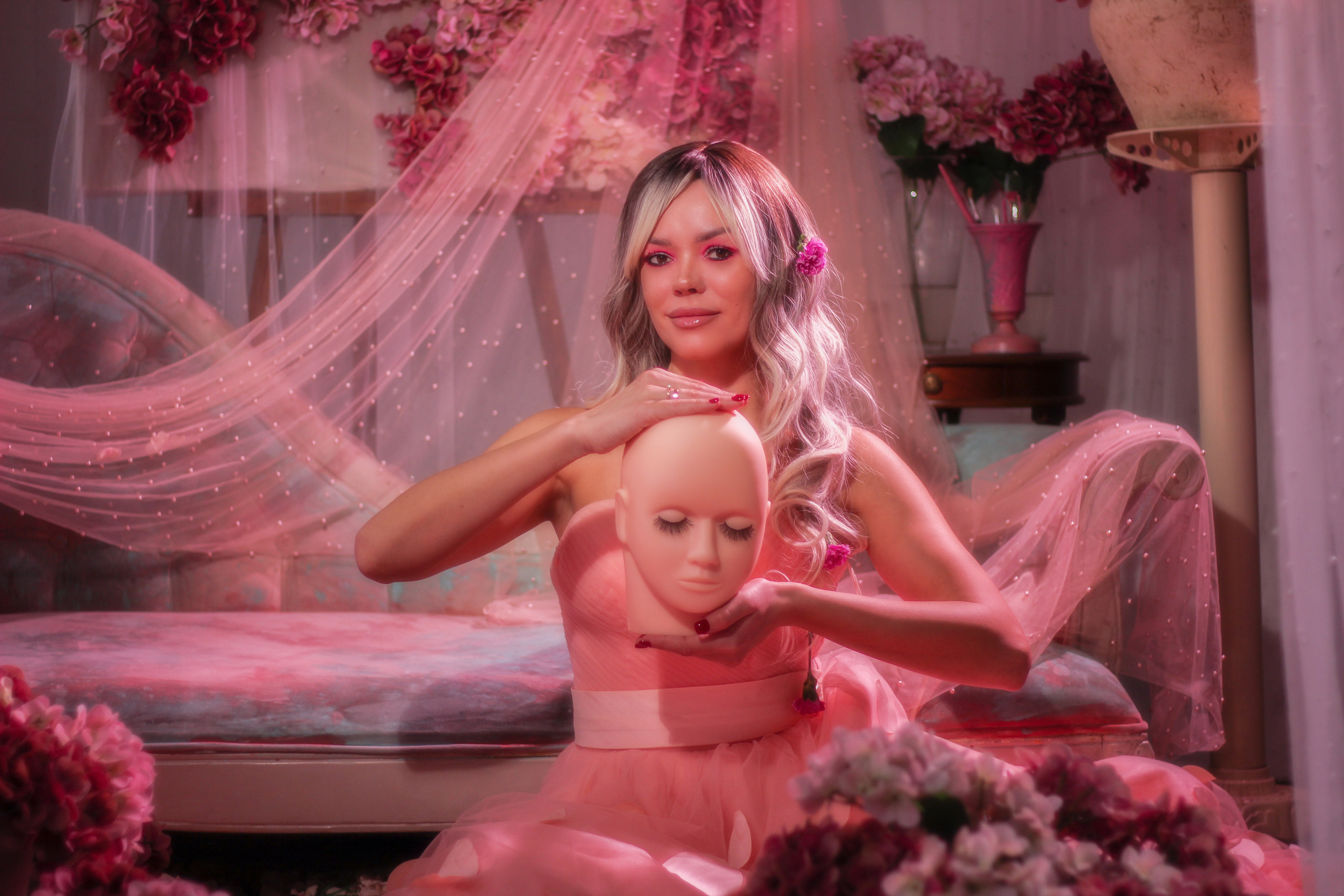 Розовая гортензия в лунном свете. Фотограф Красноярск