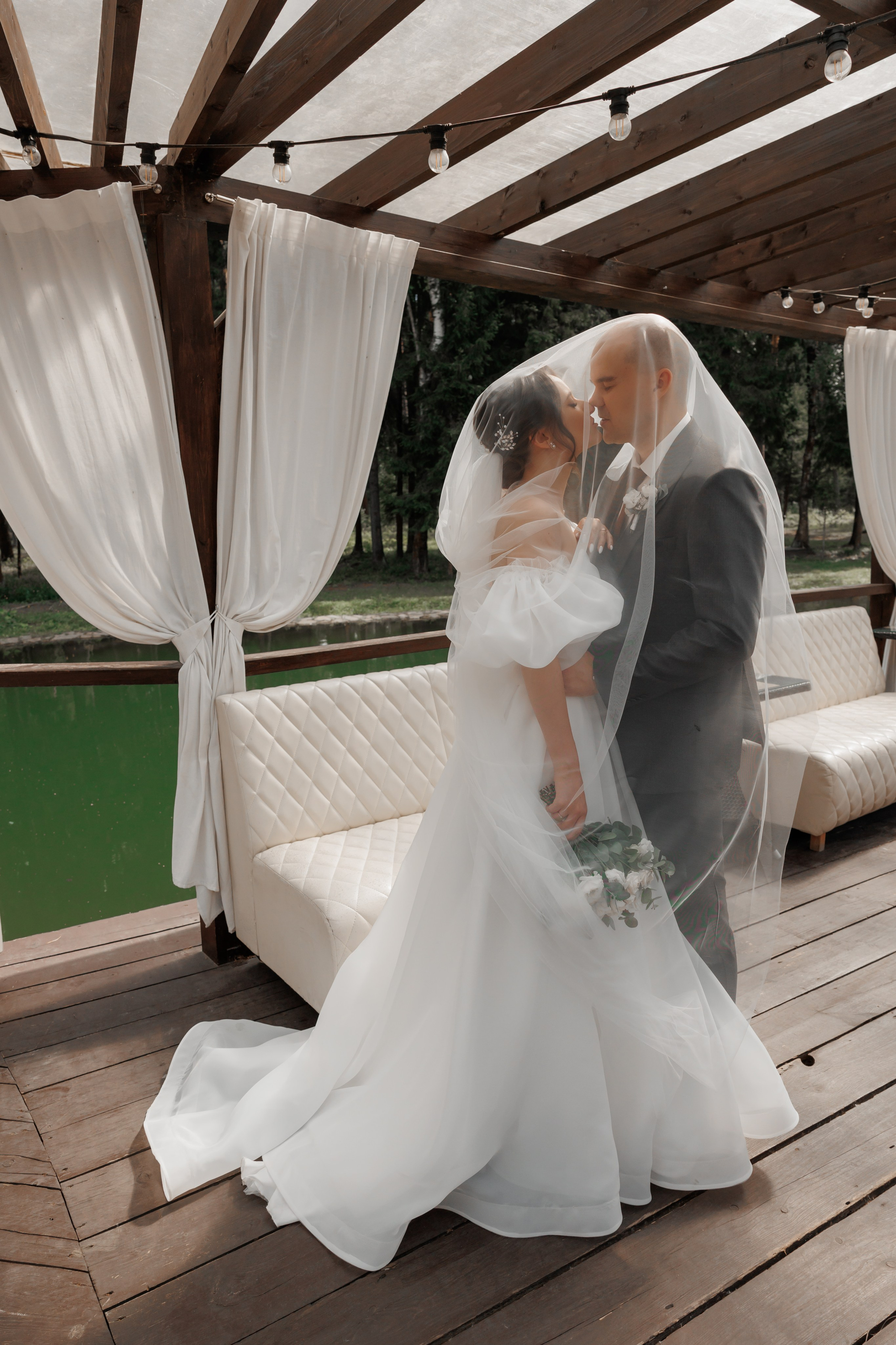 Полина и Дмитрий, загородный клуб «Барин», ЗАГС в г. Пушкино. Свадебный и репортажный фотограф (Москва, Королев и другие)