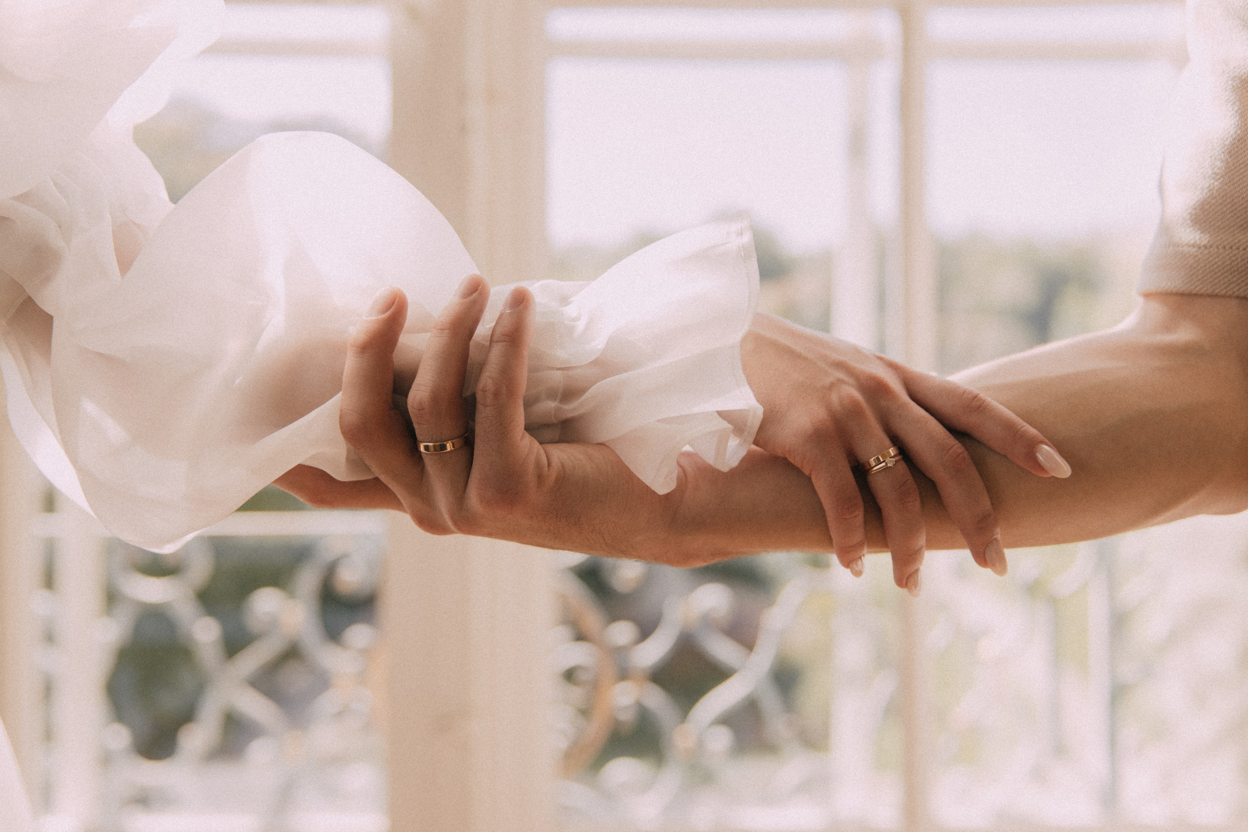 Love is a masterpiece. Photographer in Paris