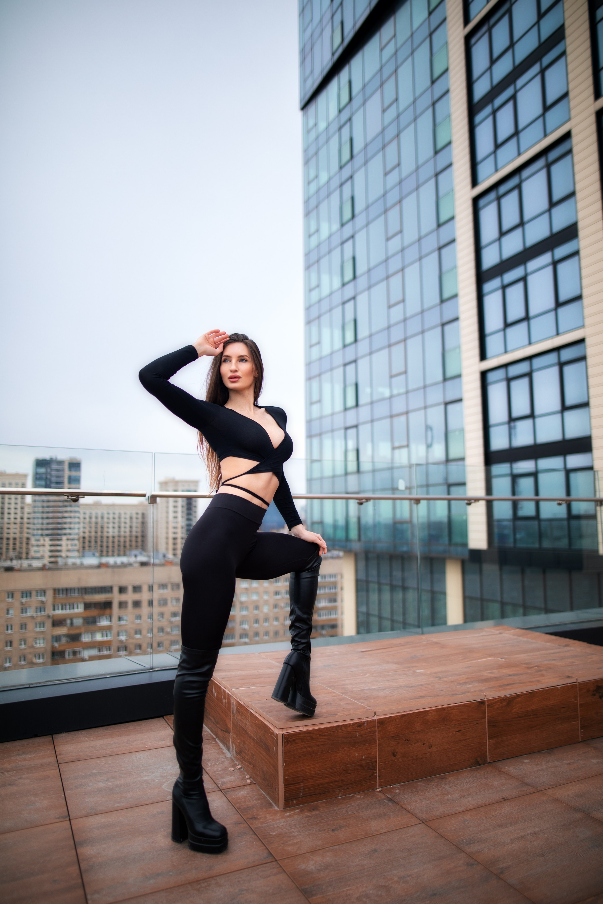 Фотосет с Викторией на крыше бизнес-центра в формате для «себя»