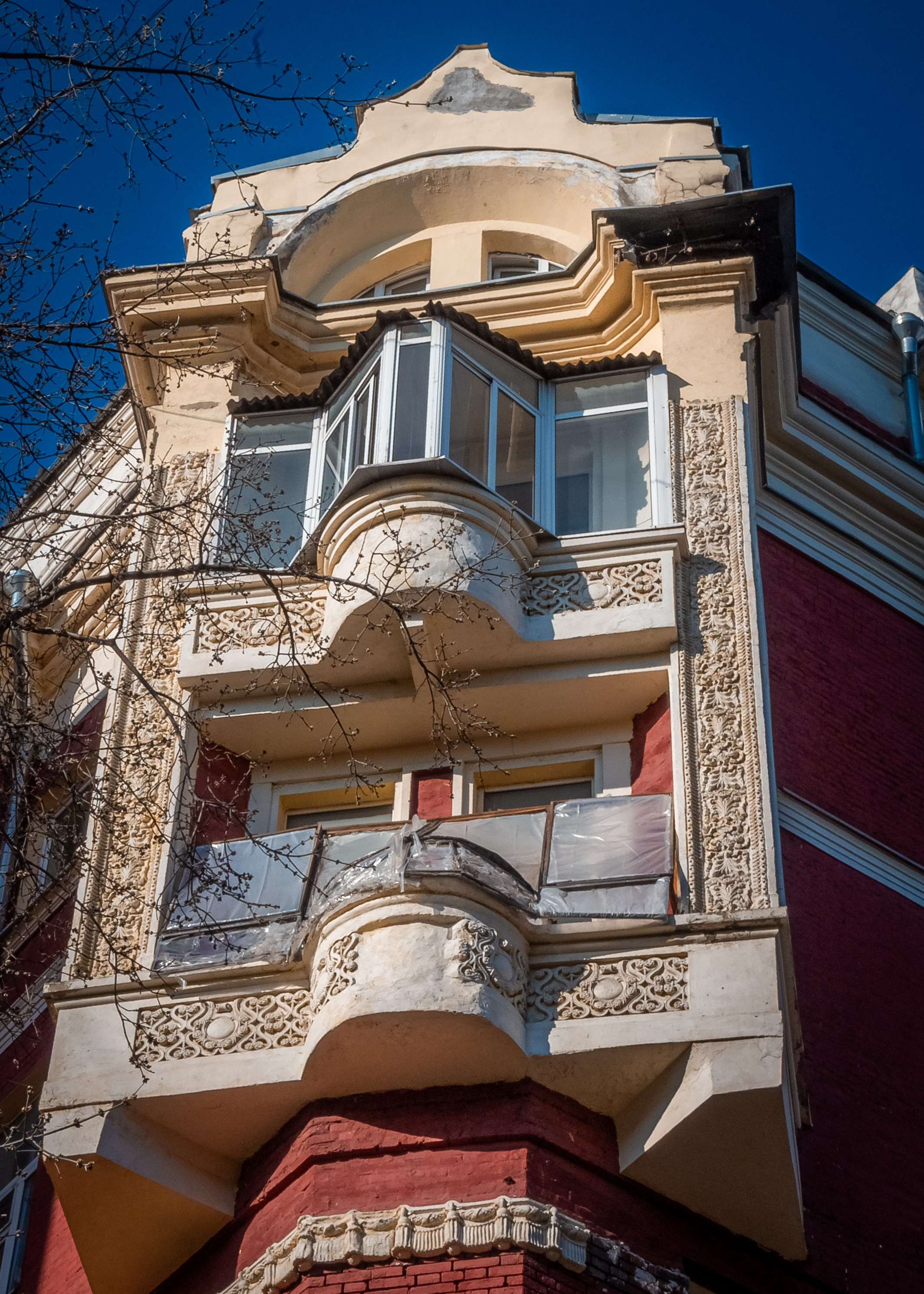 Архитектурные цитаты на Патриарших. П&П — Полезное с Приятным. Фотоэкскурсии — Москва на память. Экскурсовод и фотограф в Москве. Увези столицу в своём альбоме!