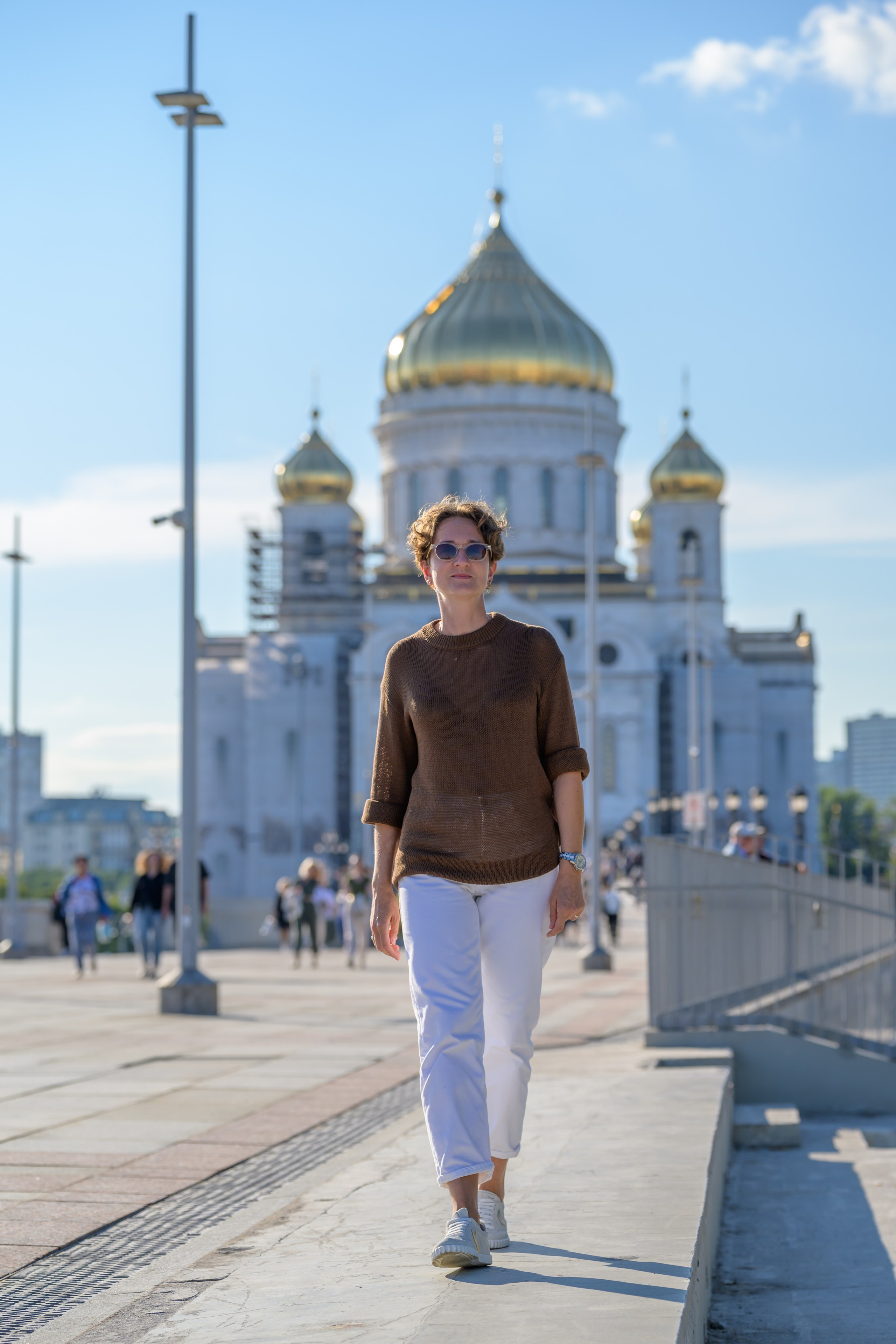 Храм Христа Спасителя. Отражение. Свет. Тень. П&П — Полезное с Приятным. Фотоэкскурсии — Москва на память. Экскурсовод и фотограф в Москве. Увези столицу в своём альбоме!
