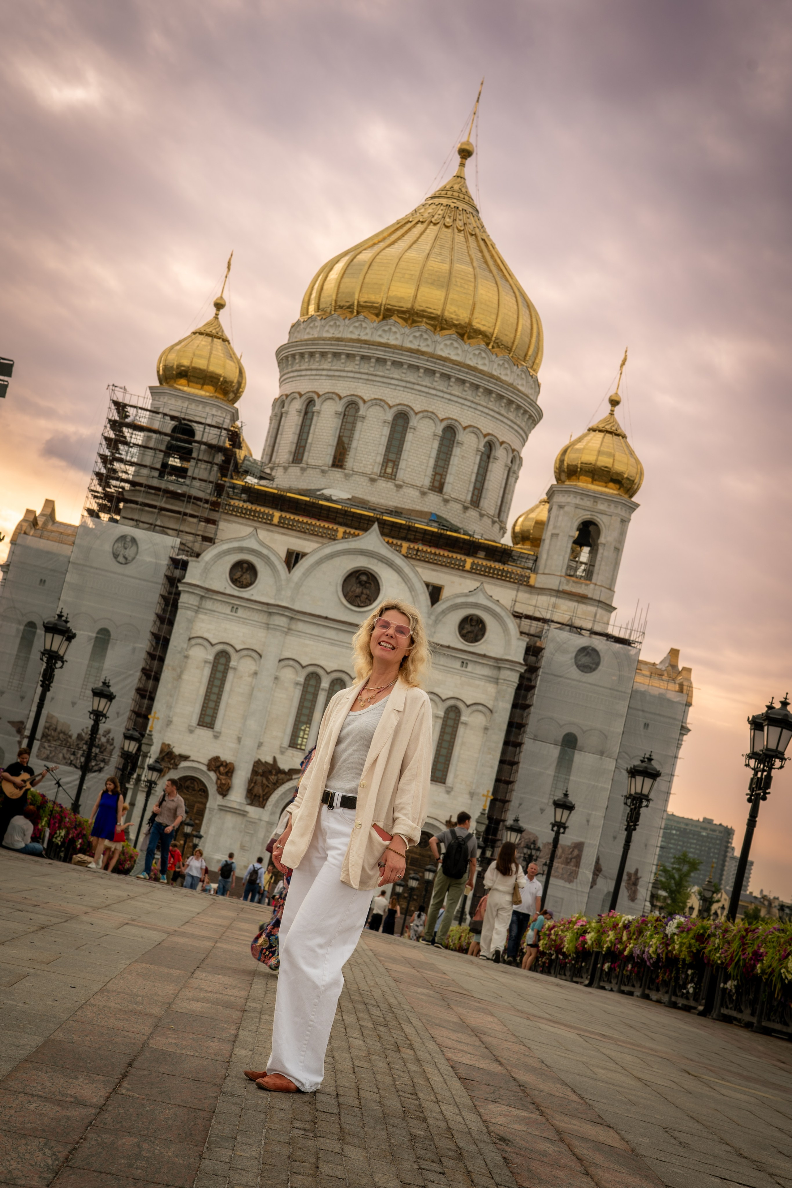 Храм Христа Спасителя. Отражение. Свет. Тень. П&П — Полезное с Приятным. Фотоэкскурсии — Москва на память. Экскурсовод и фотограф в Москве. Увези столицу в своём альбоме!