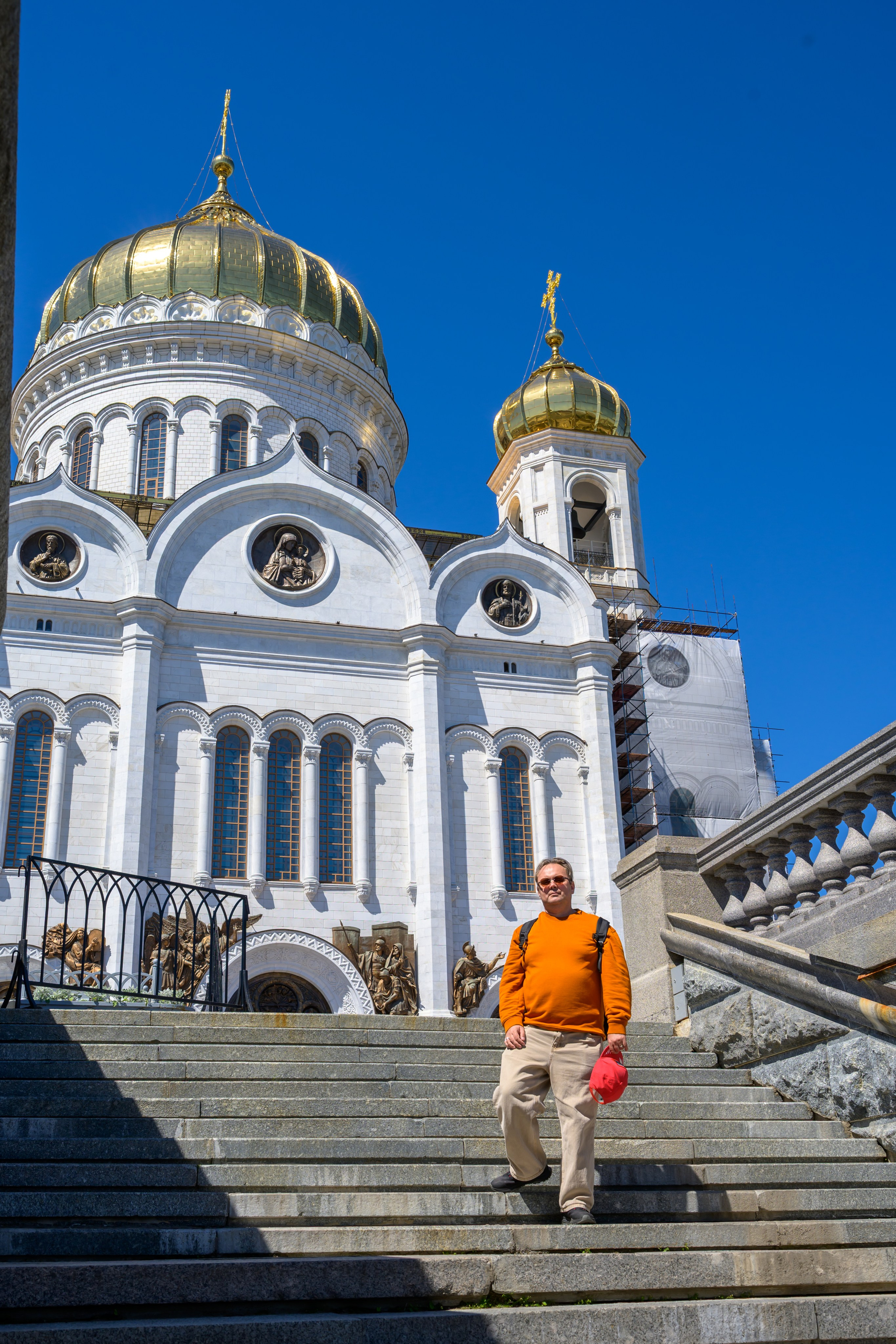 Храм Христа Спасителя. Отражение. Свет. Тень. П&П — Полезное с Приятным. Фотоэкскурсии — Москва на память. Экскурсовод и фотограф в Москве. Увези столицу в своём альбоме!