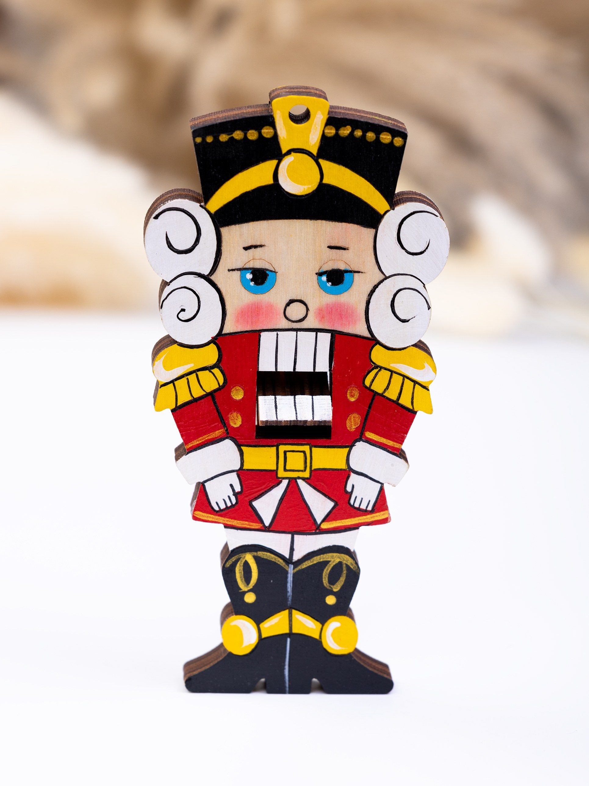 Деревянные игрушки ручной росписи. Фотостудия T-CUBE