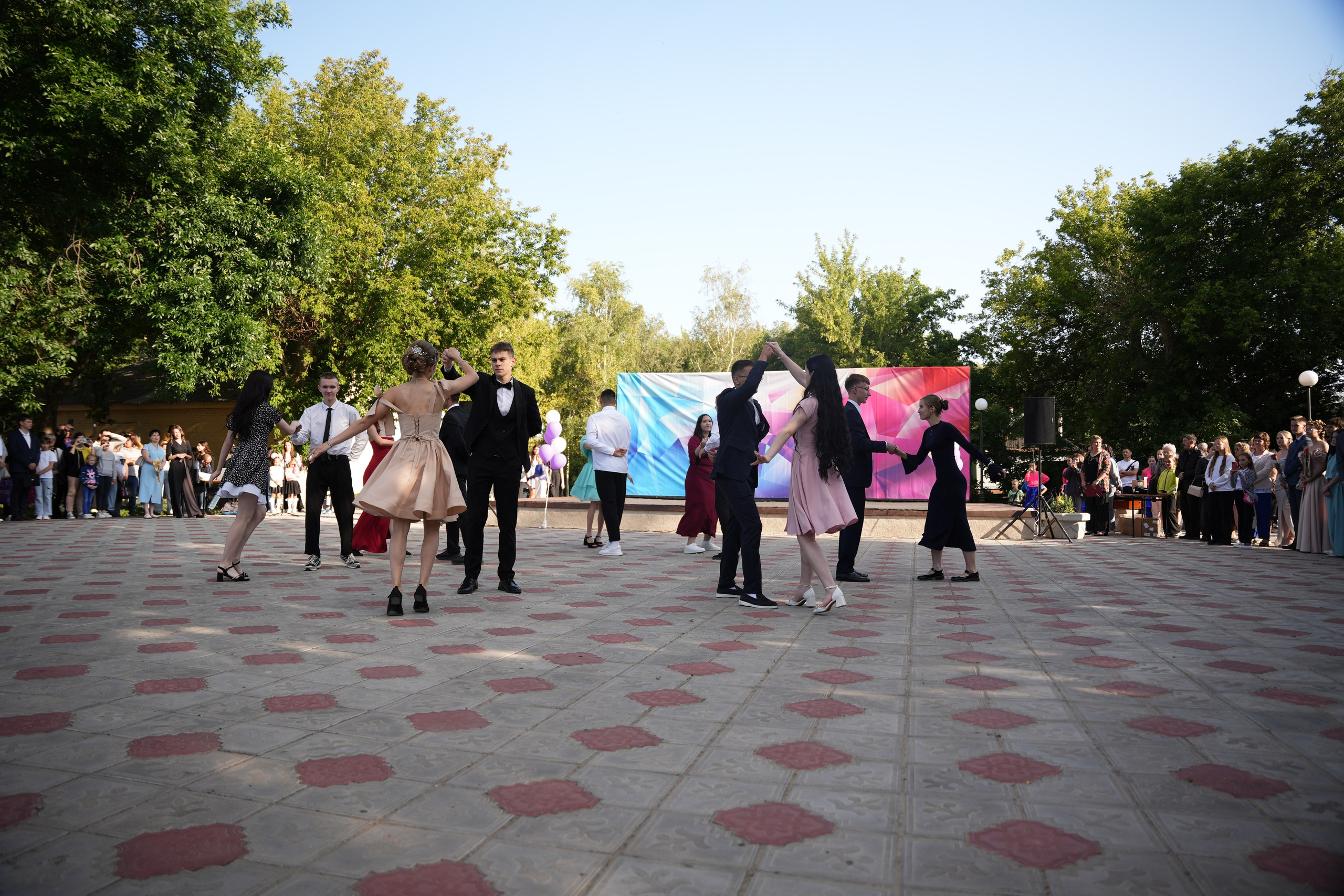 Выпускной в парке. Ольга Плаксина фотограф в Саратове