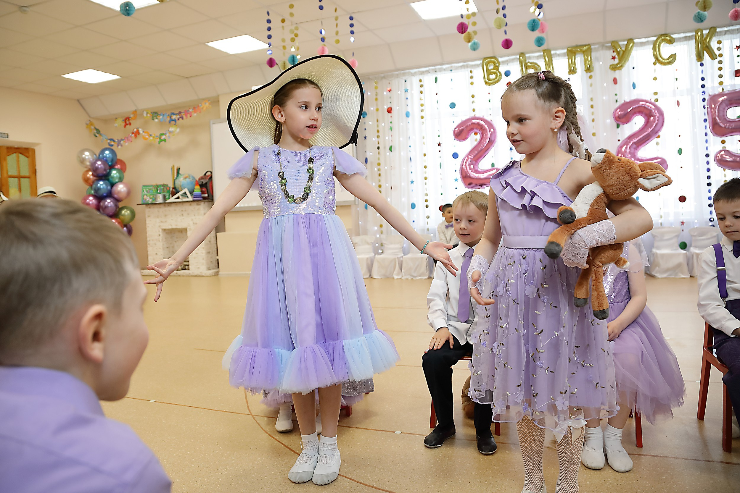 Фотосессия выпускного в детском саду. Свадебный и семейный фотограф и видеограф в Екатеринбурге Полянские Тимур и Анастасия