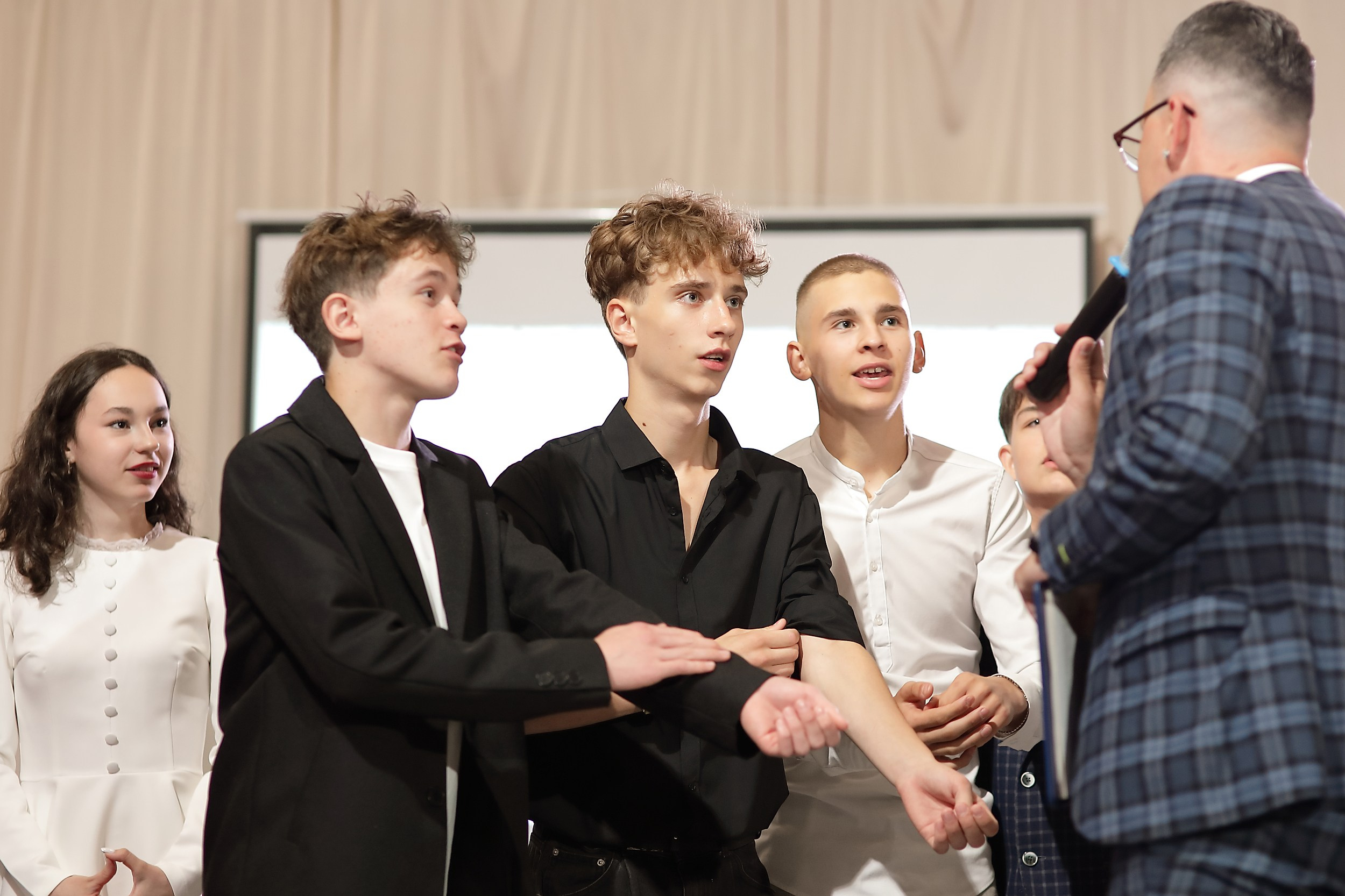 Фотосъёмка выпускного Екатеринбург. Свадебный и семейный фотограф и видеограф в Екатеринбурге Полянские Тимур и Анастасия