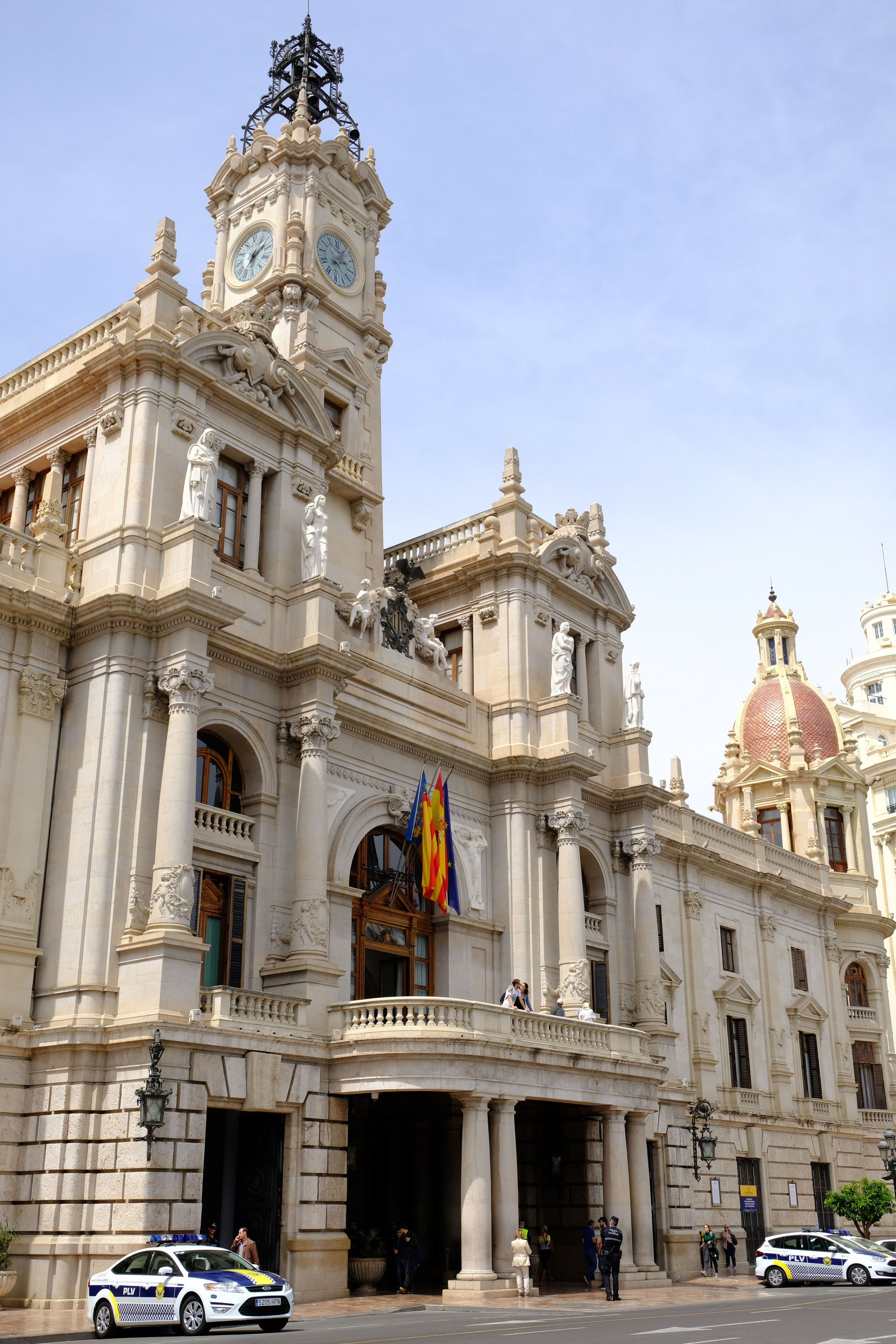 Место встречи — экскурсия из Старого города в Город искусств и наук. Гид и фотограф в Валенсии Новиков Михаил
