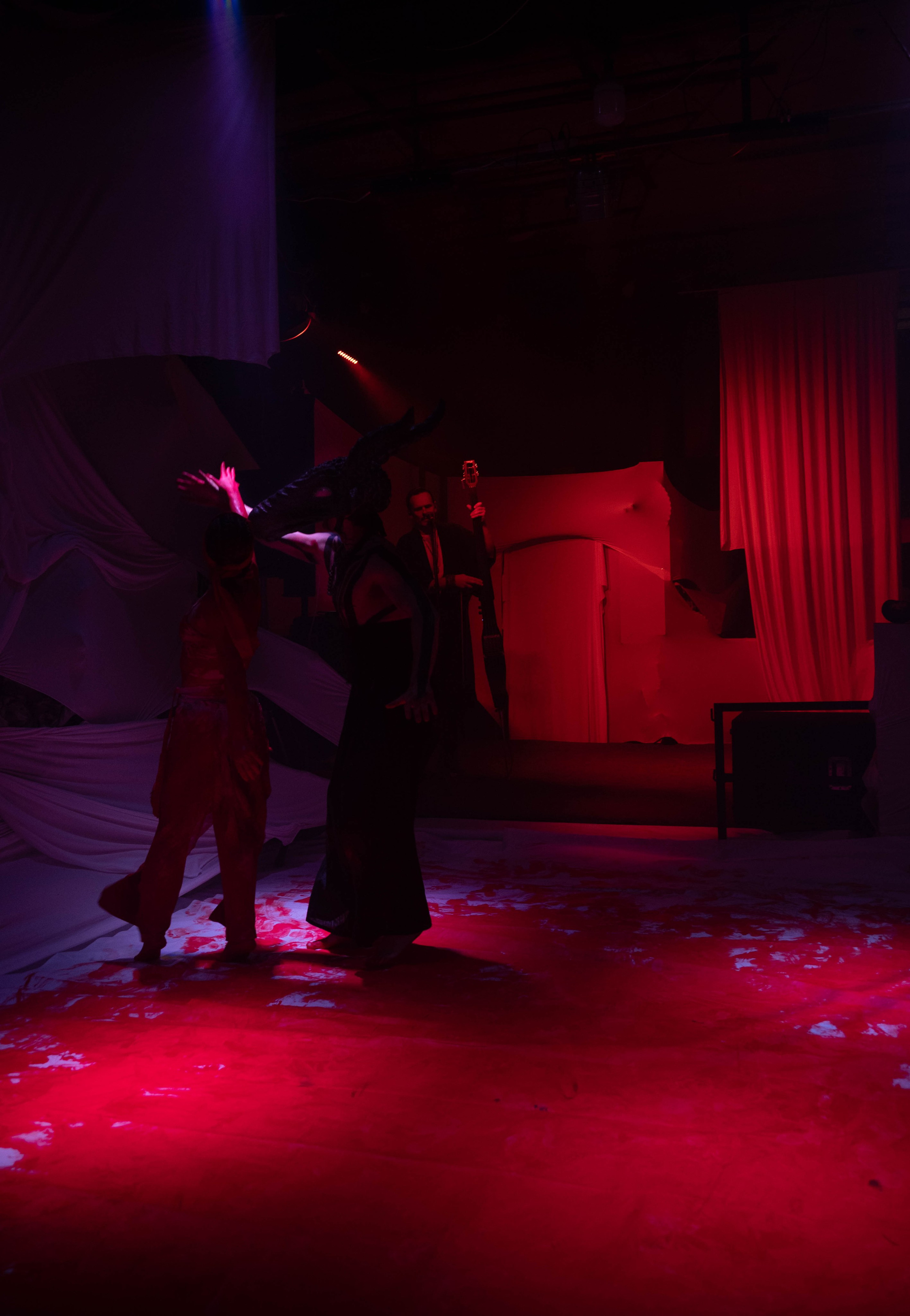 Перфоманс «Хуже». Репортажный и портретный фотограф в Воронеже