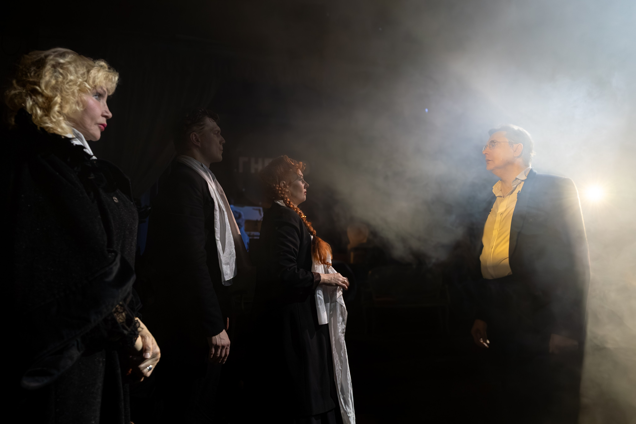 Театр Сфера: Гнездо перелётных птиц (100-й спекталь). Сайт фотографа Сергея Абрамова