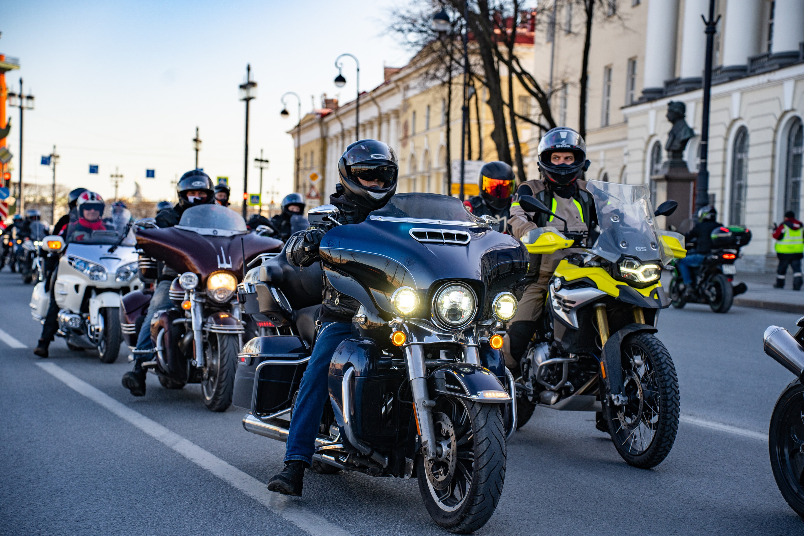 Весенний прохват мотоклуба Normans Riders MC. Концертный и репортажный фотограф в Санкт-Петербурге Слава Пахомов