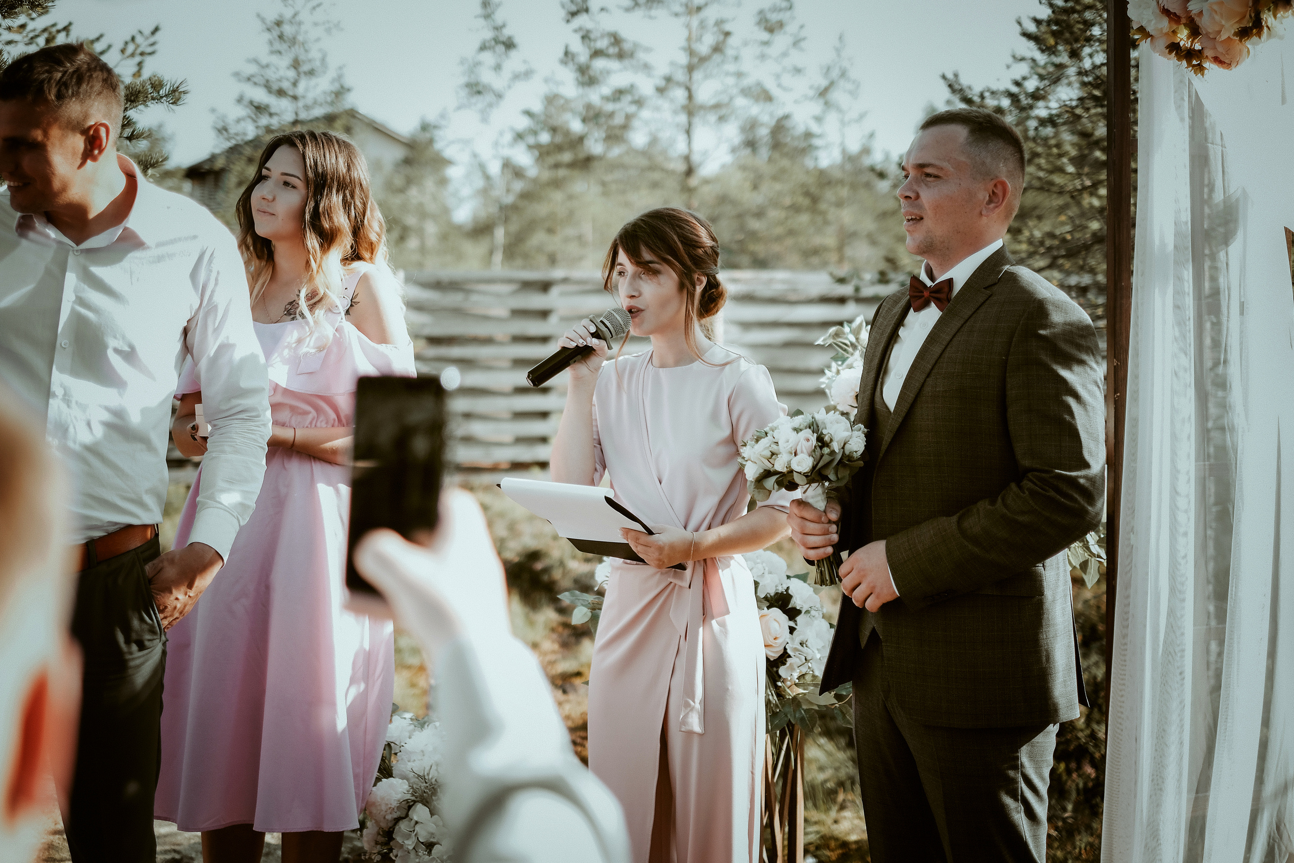 Выездная регистрация Алексея и Лизы. Свадебный и репортажной фотограф Денис Ожигин в Краснодаре и Краснодарском крае