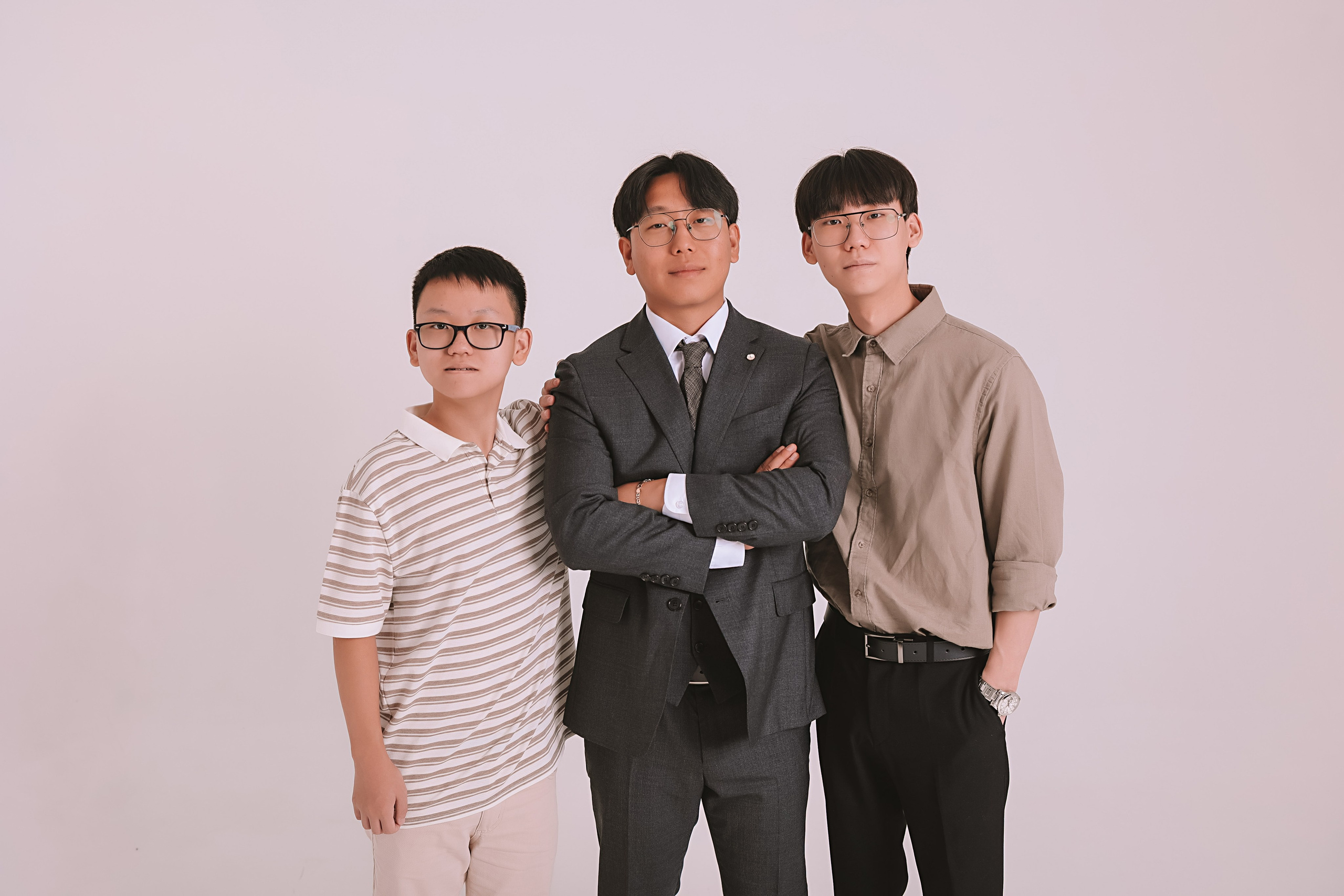 Айвазовский и парк дружбы народов. Семейный фотограф Тюмень, фотограф на роды Салмина Мария