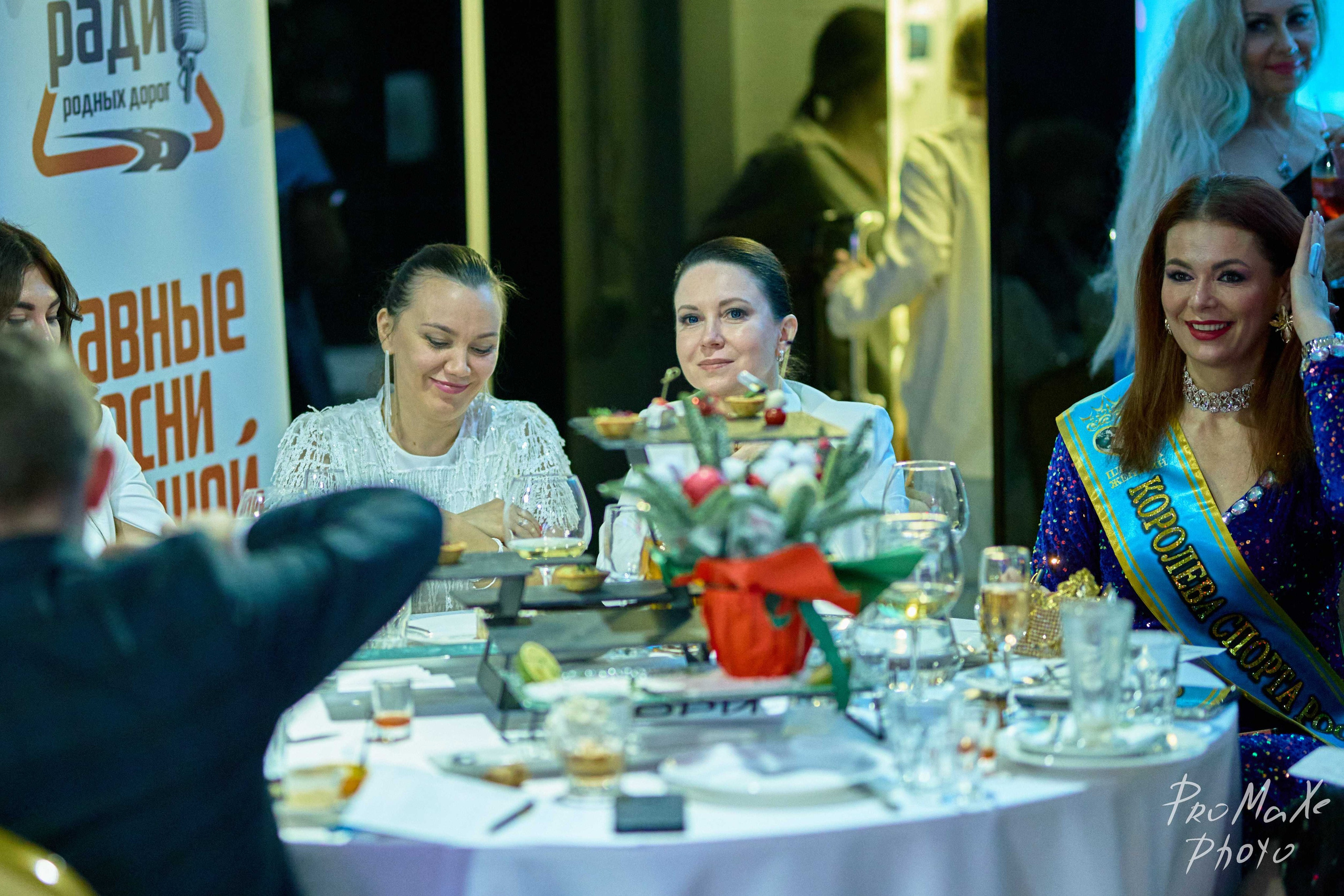 Зал КРАСА МАСС-МЕДИА ЧУВАШИИ. Владимир Суздалов (ProMaXe) — Портретный фотограф, тематические фотосессии в Чебоксарах