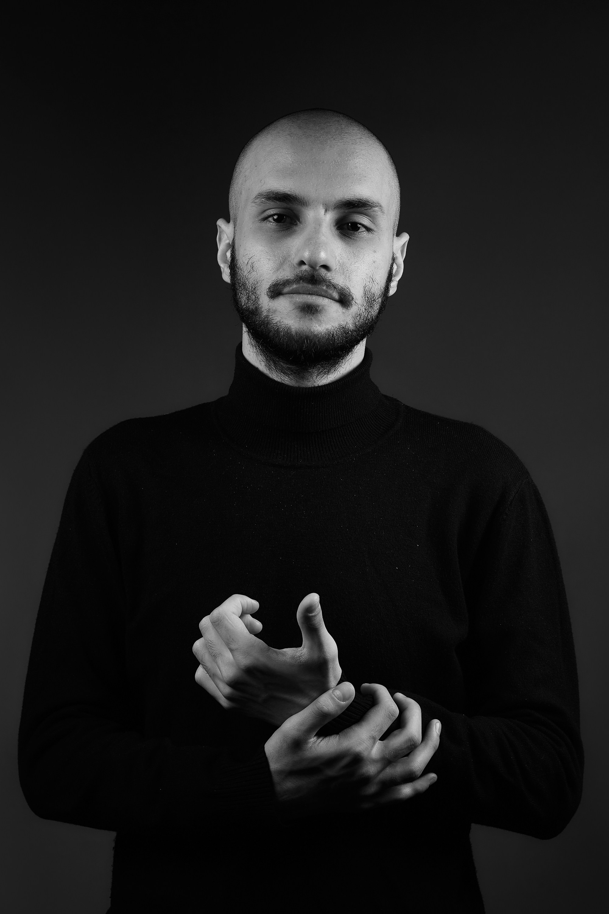 У меня дома (ЧБ)