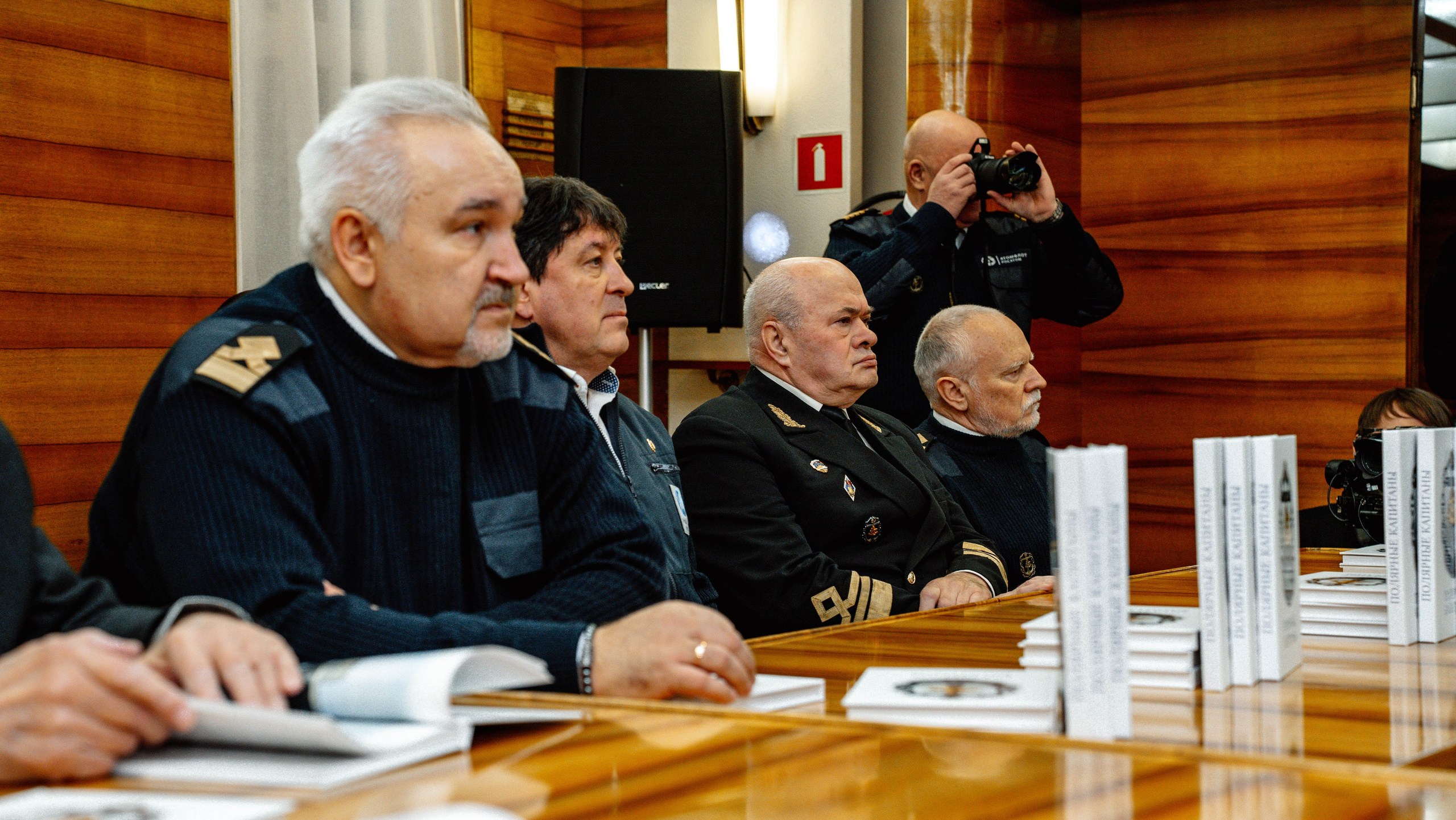 Презентация книги на Ледоколе Ленин (Росатом). Туманов Кирилл Фото, видео и аэросъемка в Мурманской области