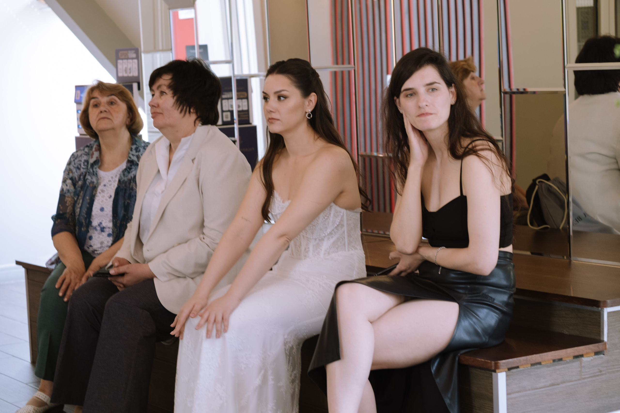 СВАДЕБНЫЙ БАНКЕТ НА ВЛАДИМИРСКОЙ В САНКТ-ПЕТЕРБУРГЕ (КАМЕРНАЯ СВАДЬБА). Профессиональный фотограф, Санкт-Петербург — Виктория Богомолова