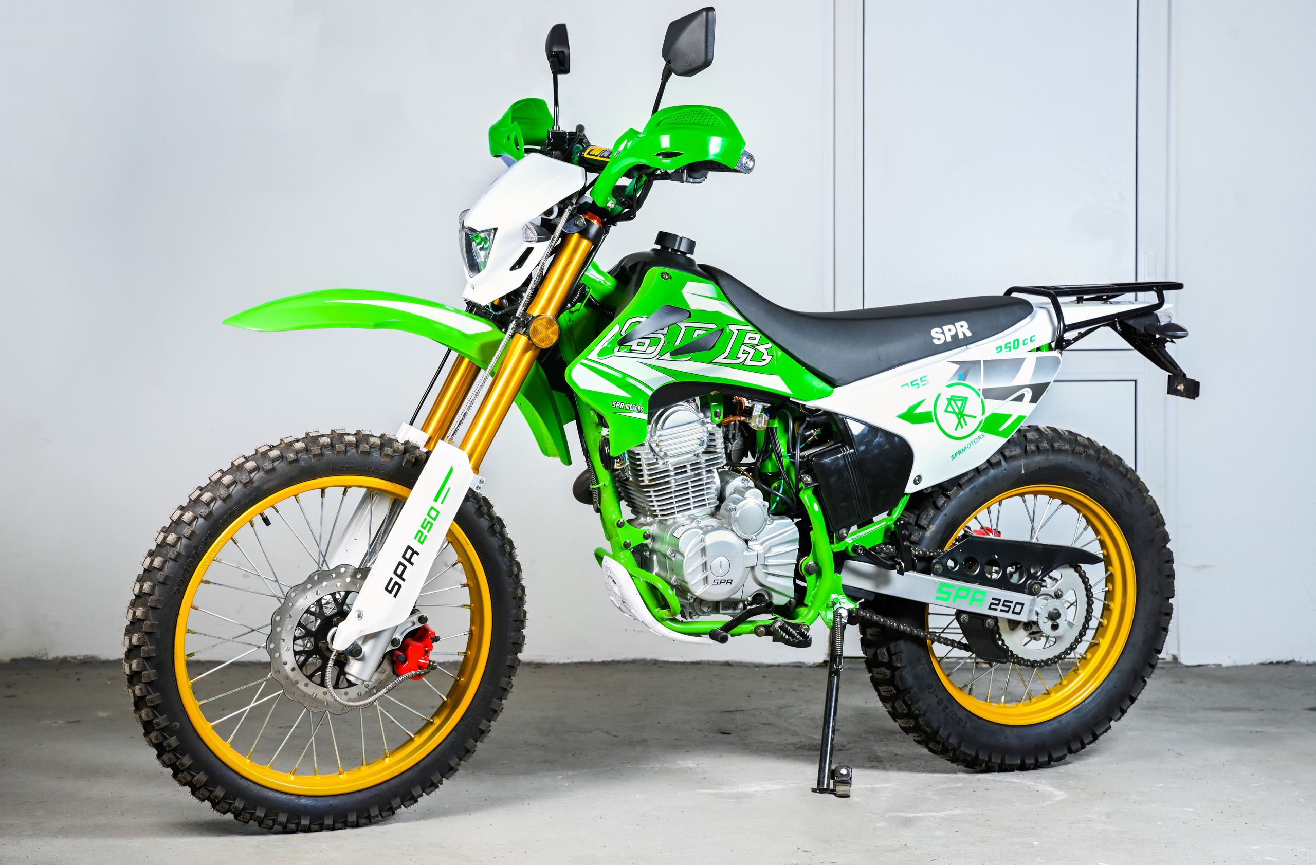 Фотосъёмка автомобилей, мотоциклов и деталей