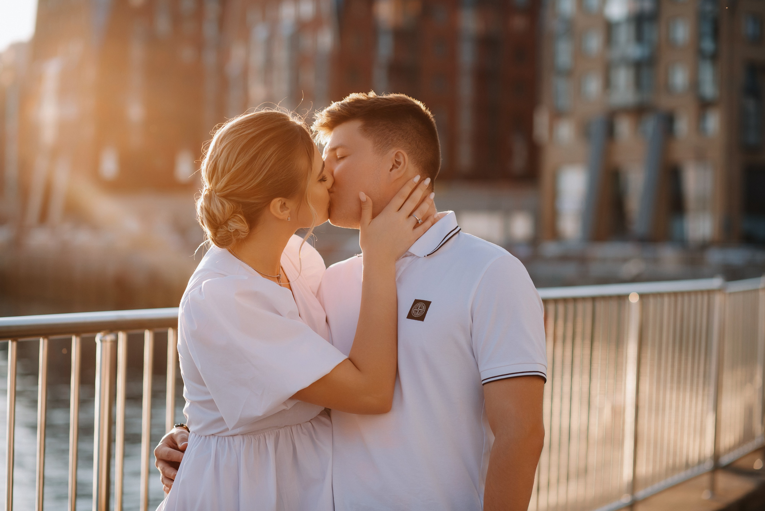 Предсвадебная фотосъемка набережная Архангельск. Свадебный фотограф в Архангельске и Северодвинске