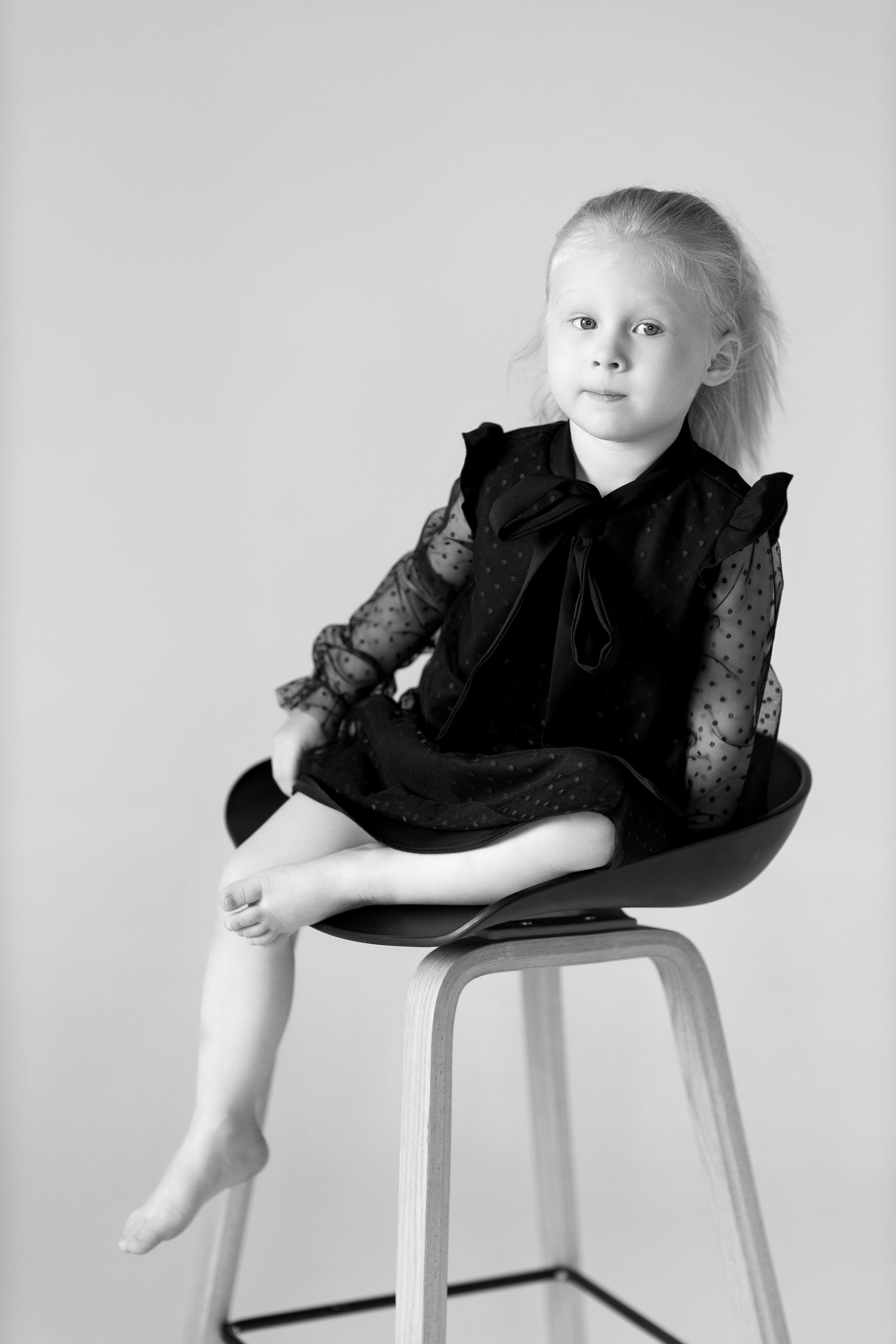 Семейная фотосессия монохром. Свадебный и семейный фотограф в Алматы Алексей Балышев