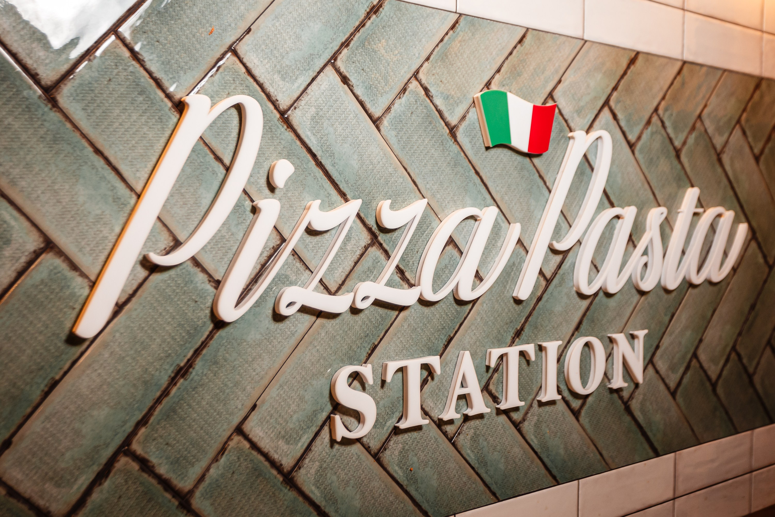 День рождение ресторана Pizza Pasta_Симферополь_24.12.2024. Аминов Руслан | Фотограф