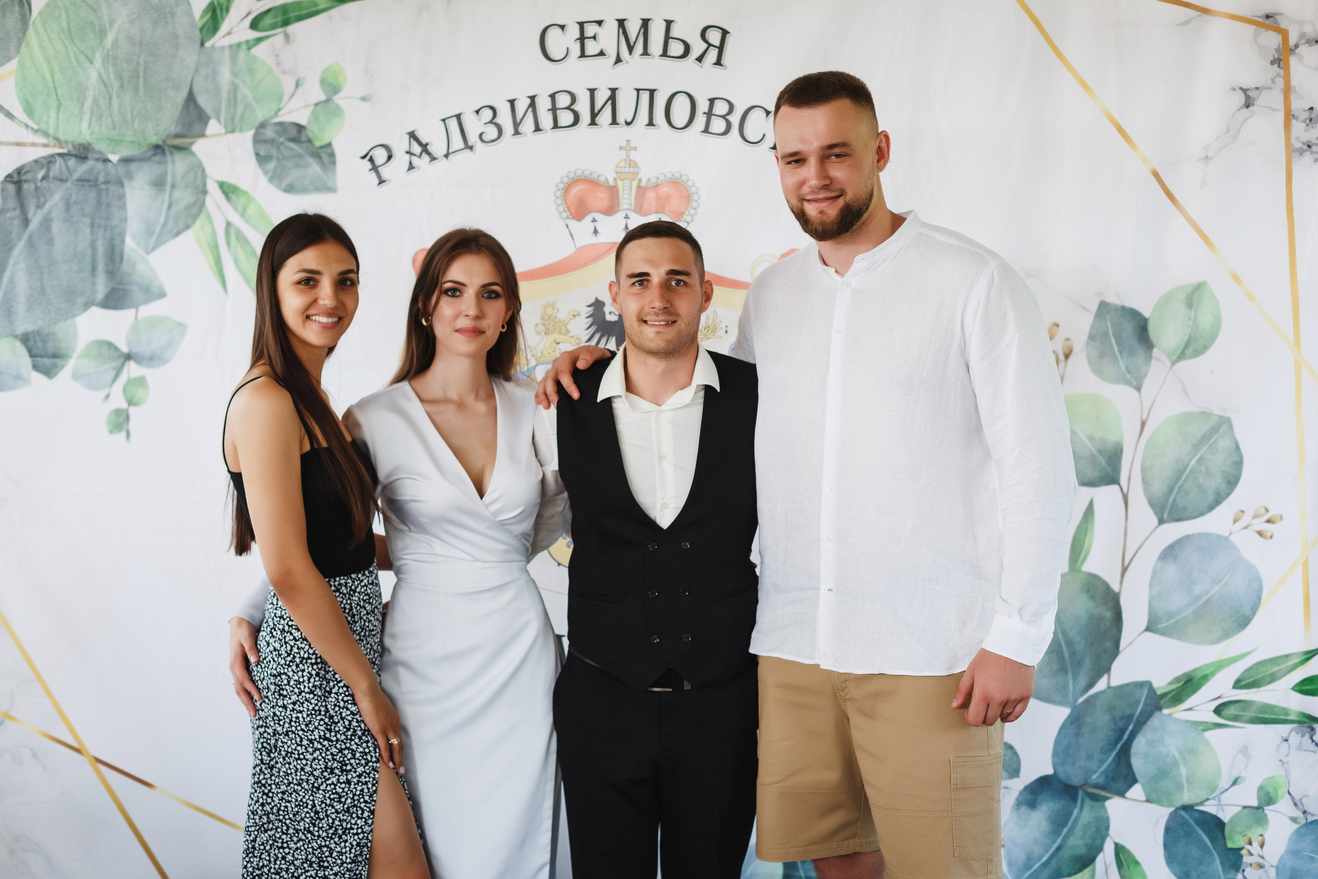 Свадебный фотограф Таганрог — фотосессия в центре города и банкет в коттедже «Виктория». Свадебный и семейный фотограф в Таганроге Бакарюк Антон